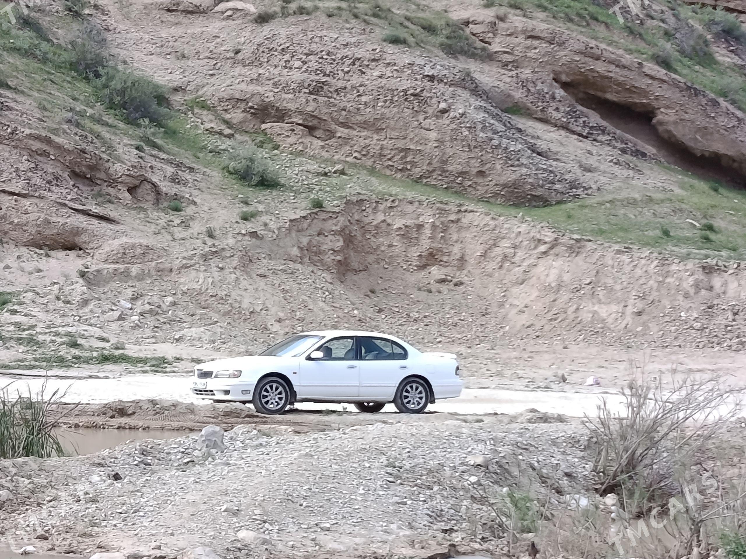 Nissan Maxima 1998 - 70 000 TMT - Ак-Бугдайский этрап - img 1