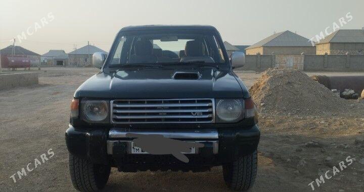 Mitsubishi Montero 1996 - 60 000 TMT - Эсенгулы - img 1