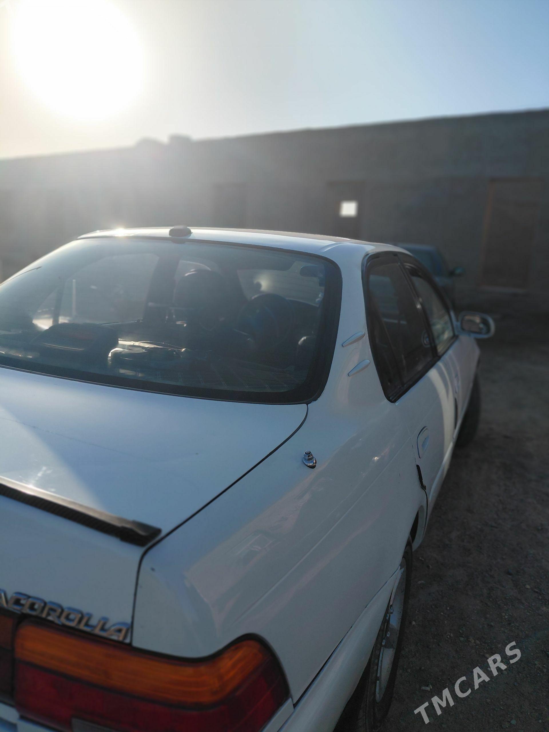 Toyota Corolla 1995 - 70 000 TMT - Baýramaly - img 1