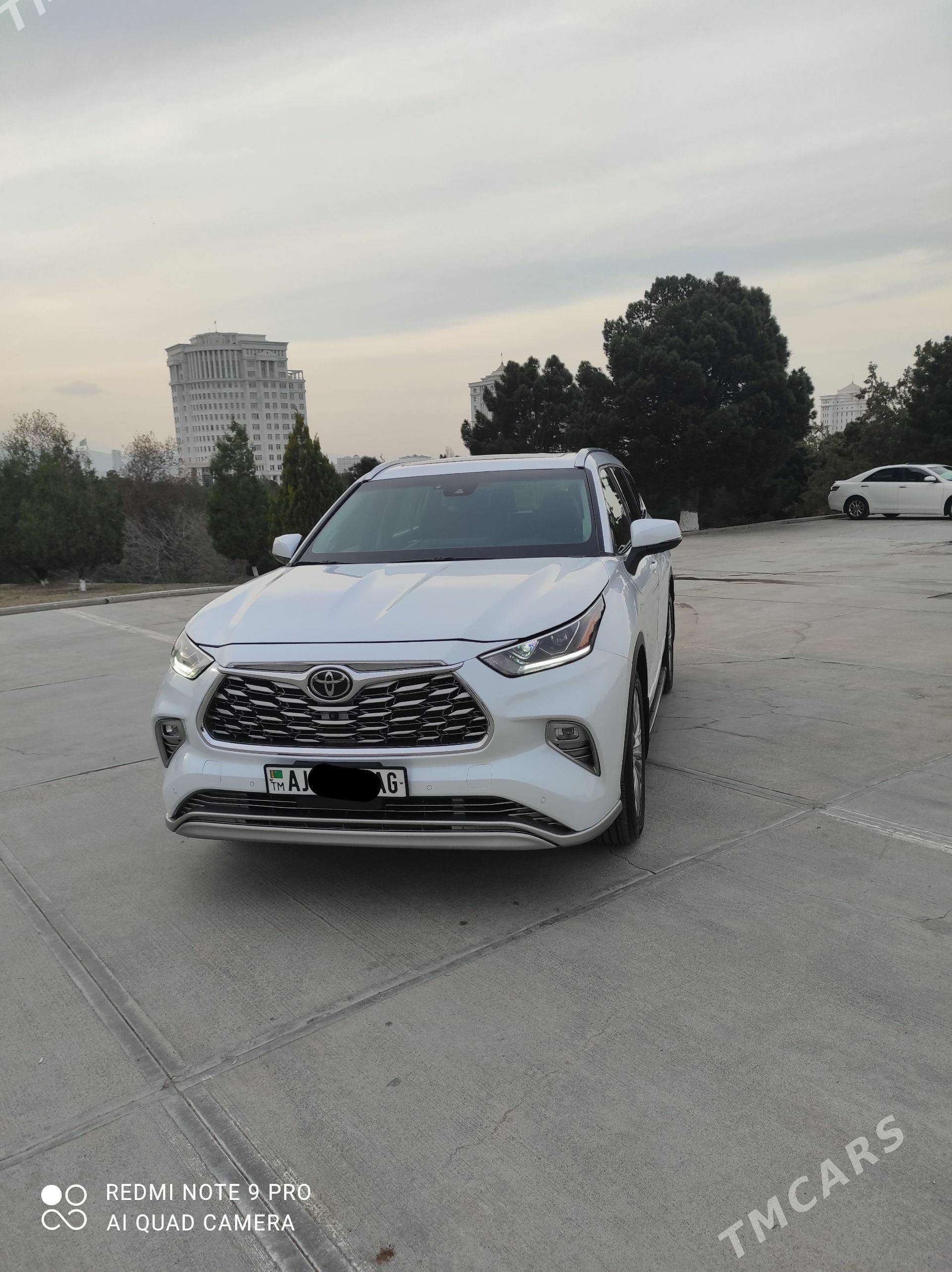 Toyota Highlander 2022 - 630 000 TMT - Aşgabat - img 1