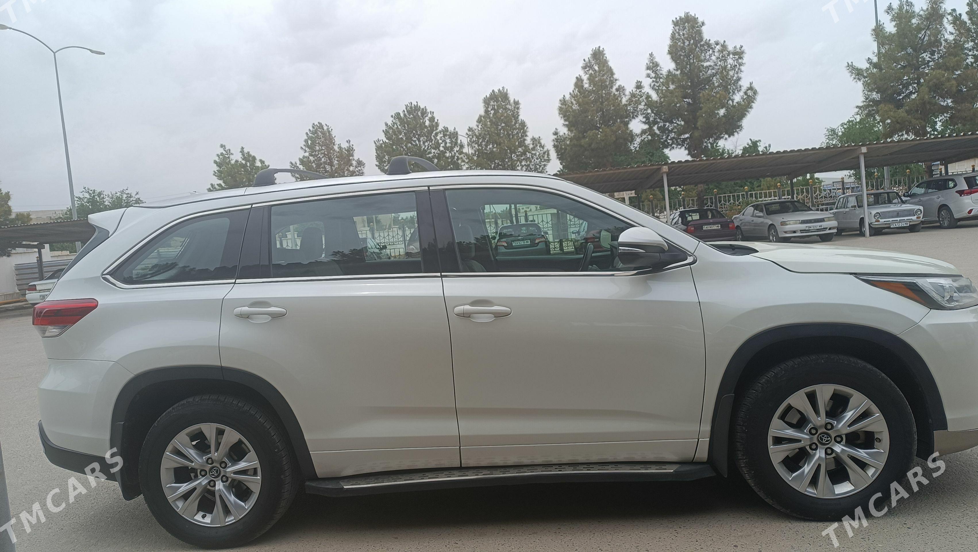 Toyota Highlander 2017 - 420 000 TMT - Мары - img 1