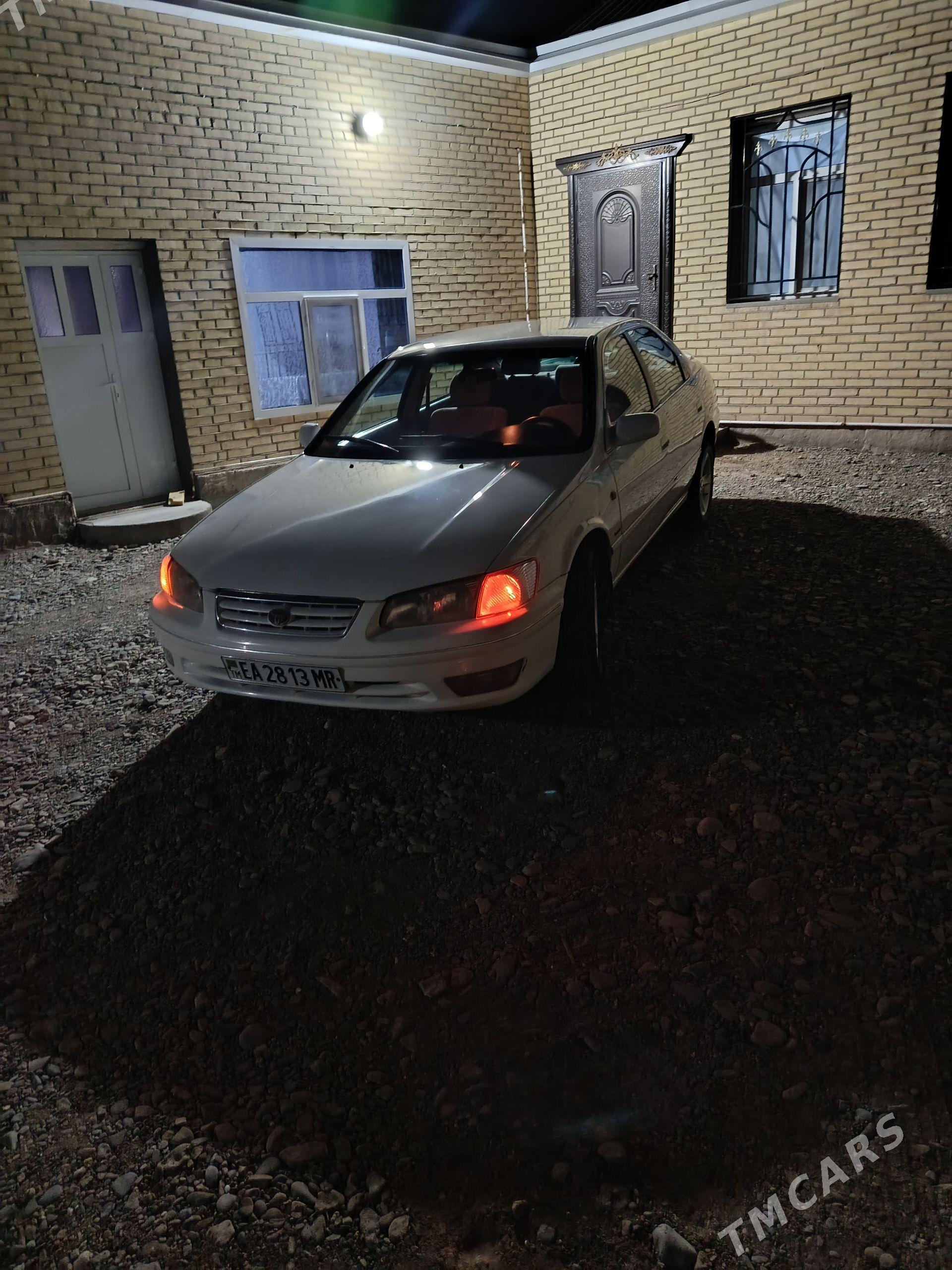 Toyota Camry 1998 - 140 000 TMT - Мары - img 1