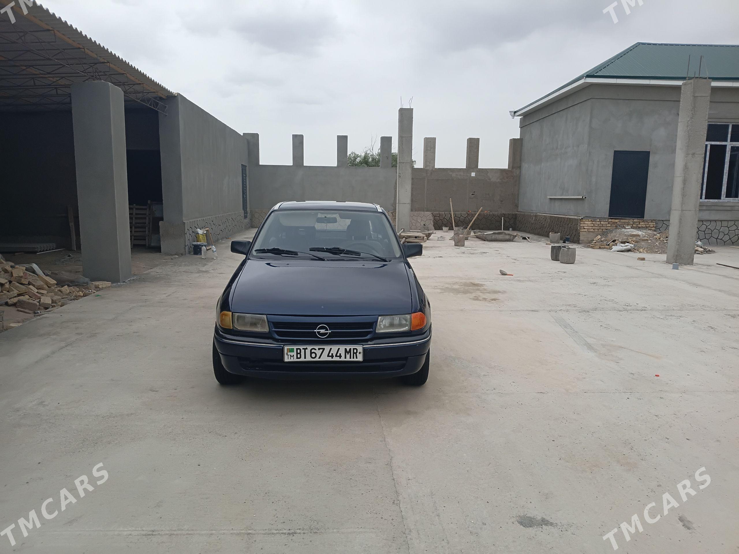Opel Astra 1990 - 46 000 TMT - Мары - img 1