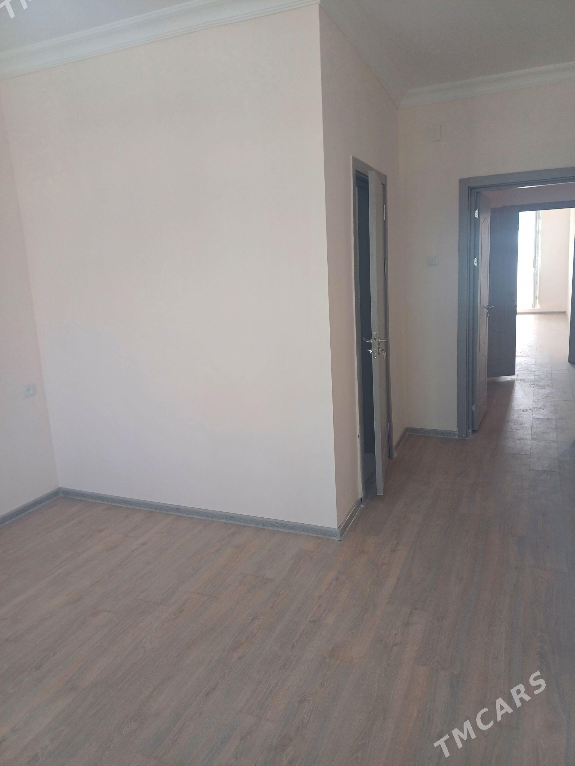 3 kwartal 2 etaź 3 komnat - Türkmenabat - img 1