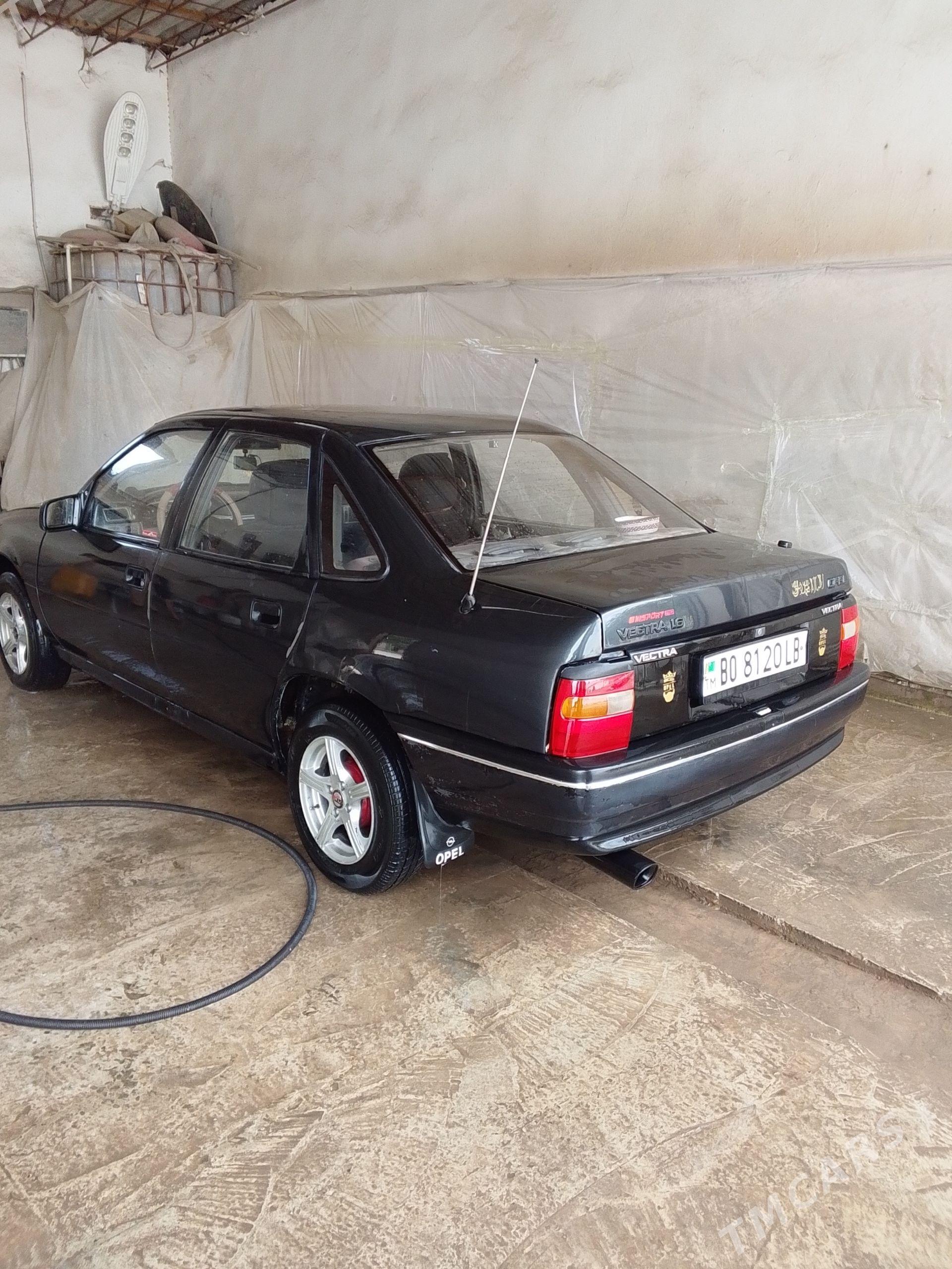Opel Vectra 1991 - 30 000 TMT - Sakar - img 1