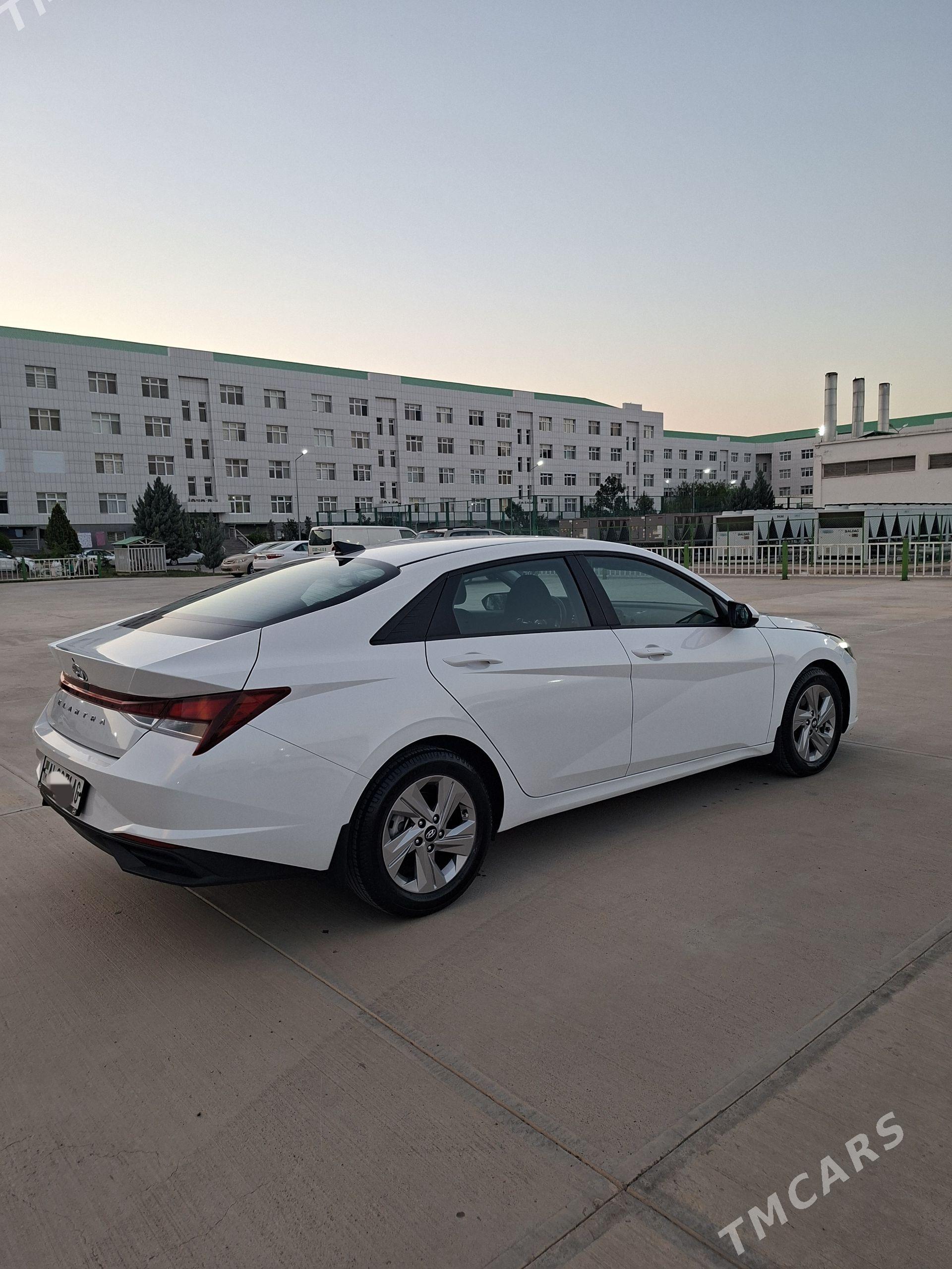 Hyundai Elantra 2022 - 275 000 TMT - Gurtly - img 1