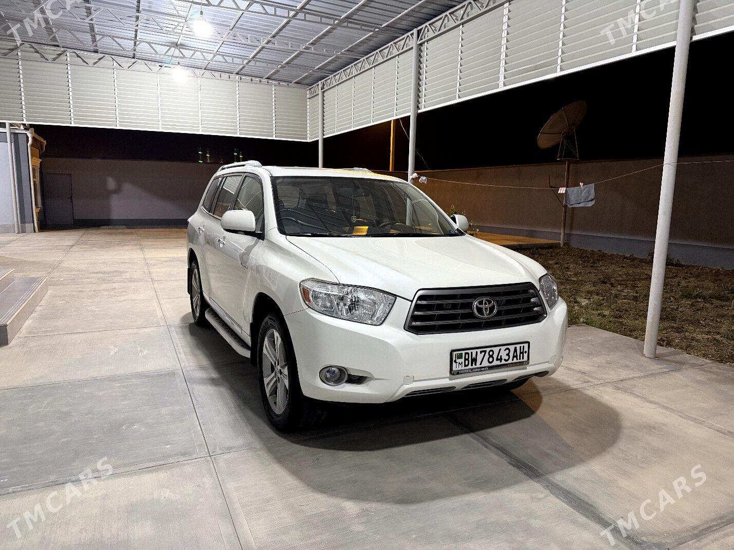 Toyota Highlander 2009 - 340 000 TMT - Ак-Бугдайский этрап - img 1