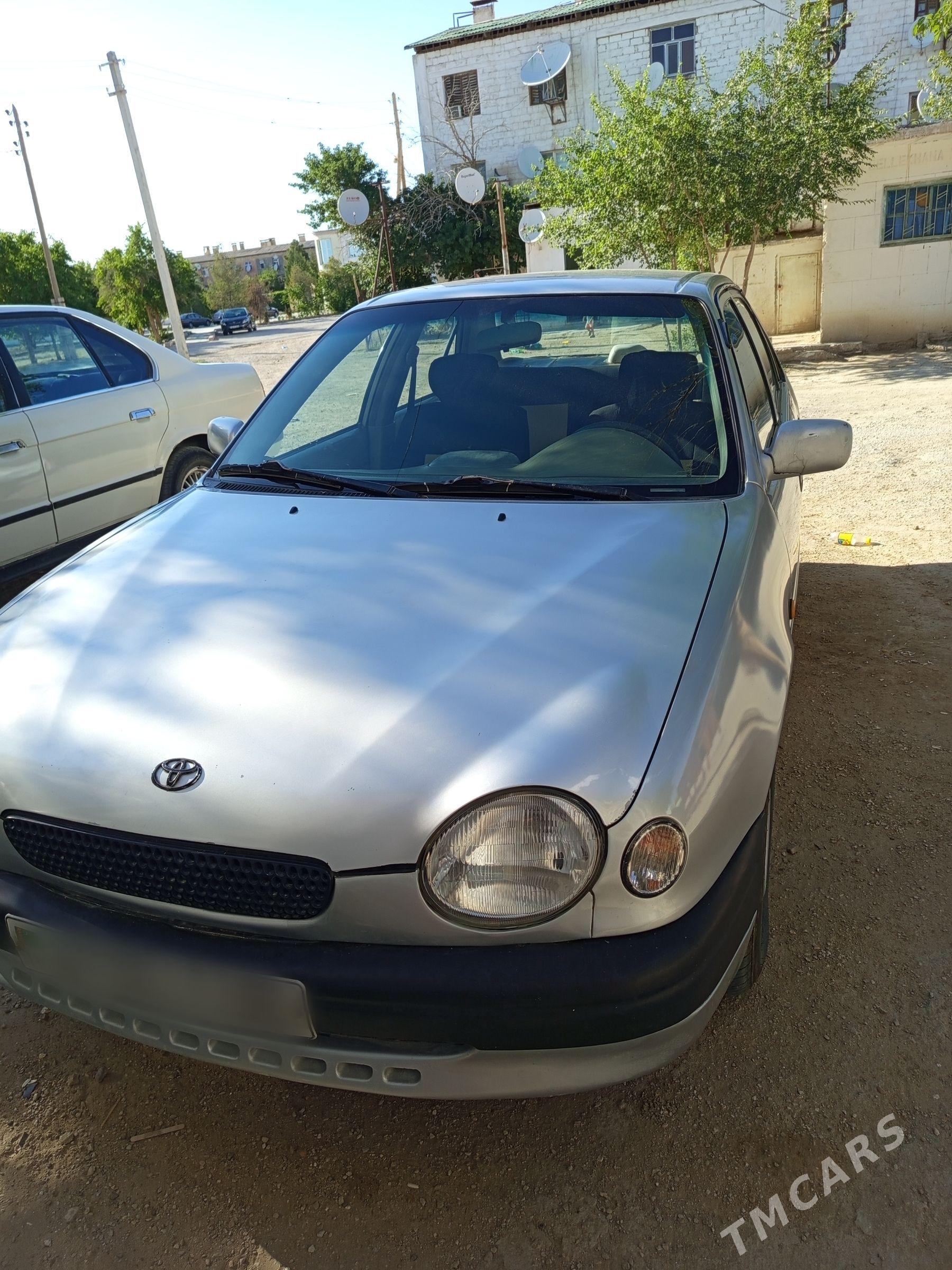 Toyota Corolla 1998 - 90 000 TMT - Балканабат - img 1