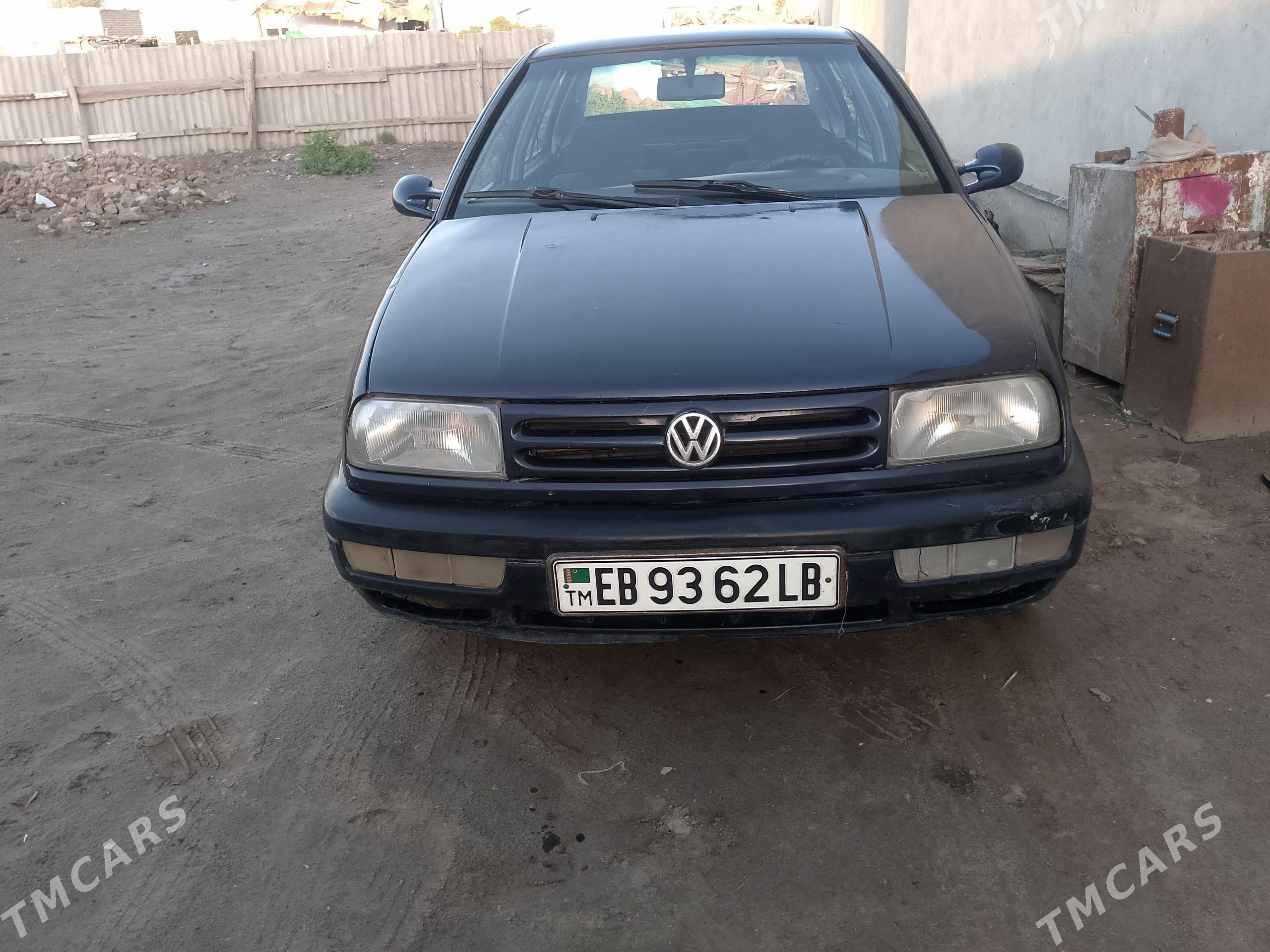 Volkswagen Vento 1992 - 24 000 TMT - Türkmenabat - img 1