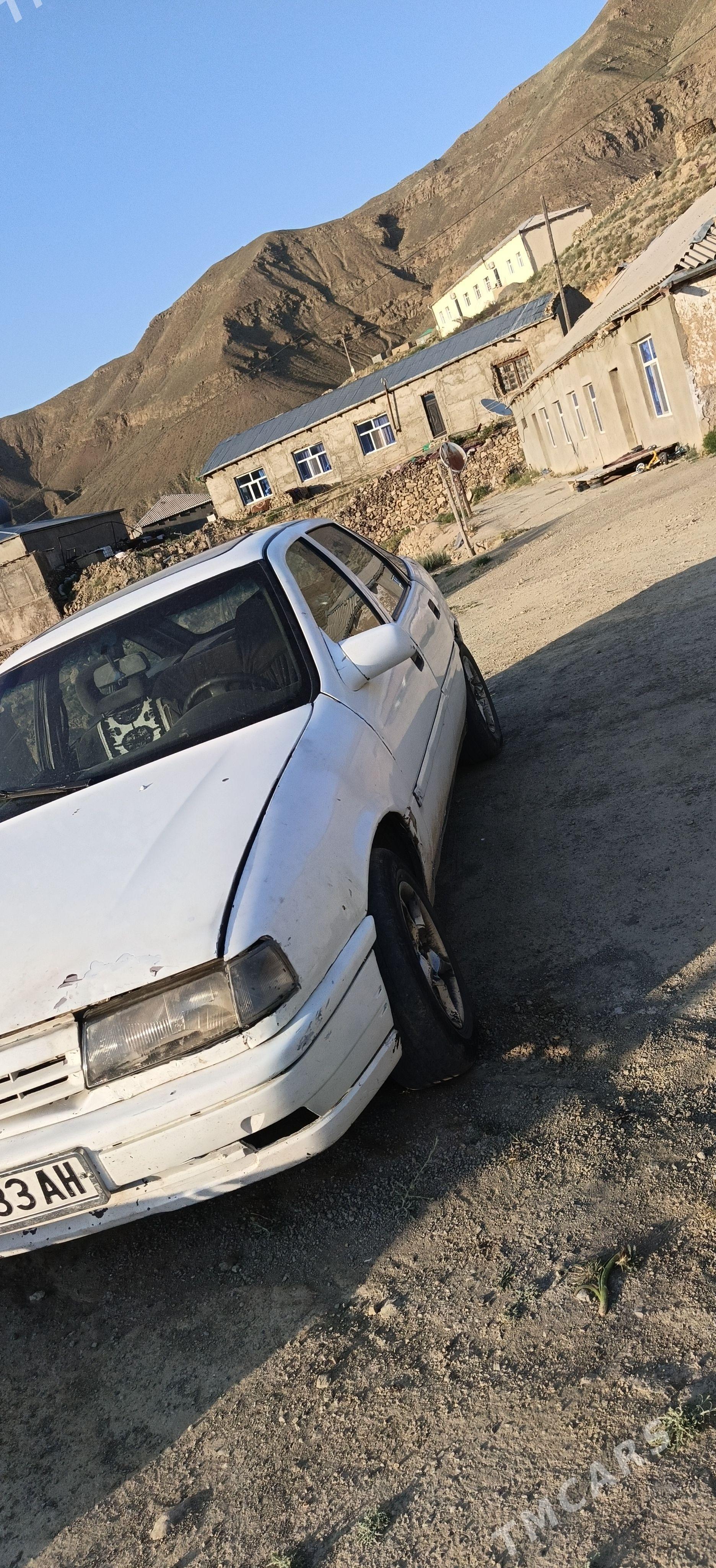 Opel Vectra 1995 - 16 000 TMT - Бахарден - img 1