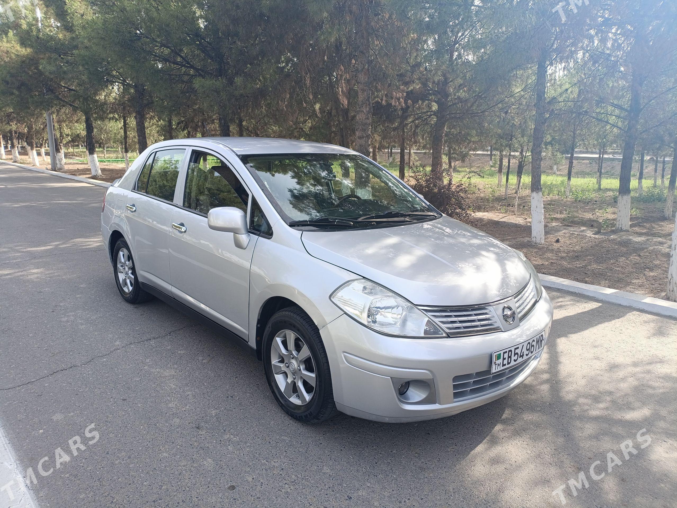 Nissan Versa 2010 - 120 000 TMT - Mary - img 1