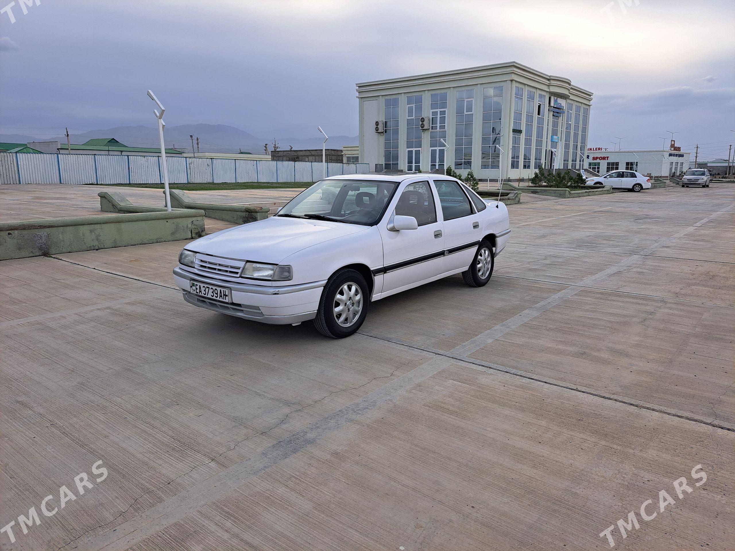 Opel Vectra 1992 - 44 000 TMT - Бахарден - img 1
