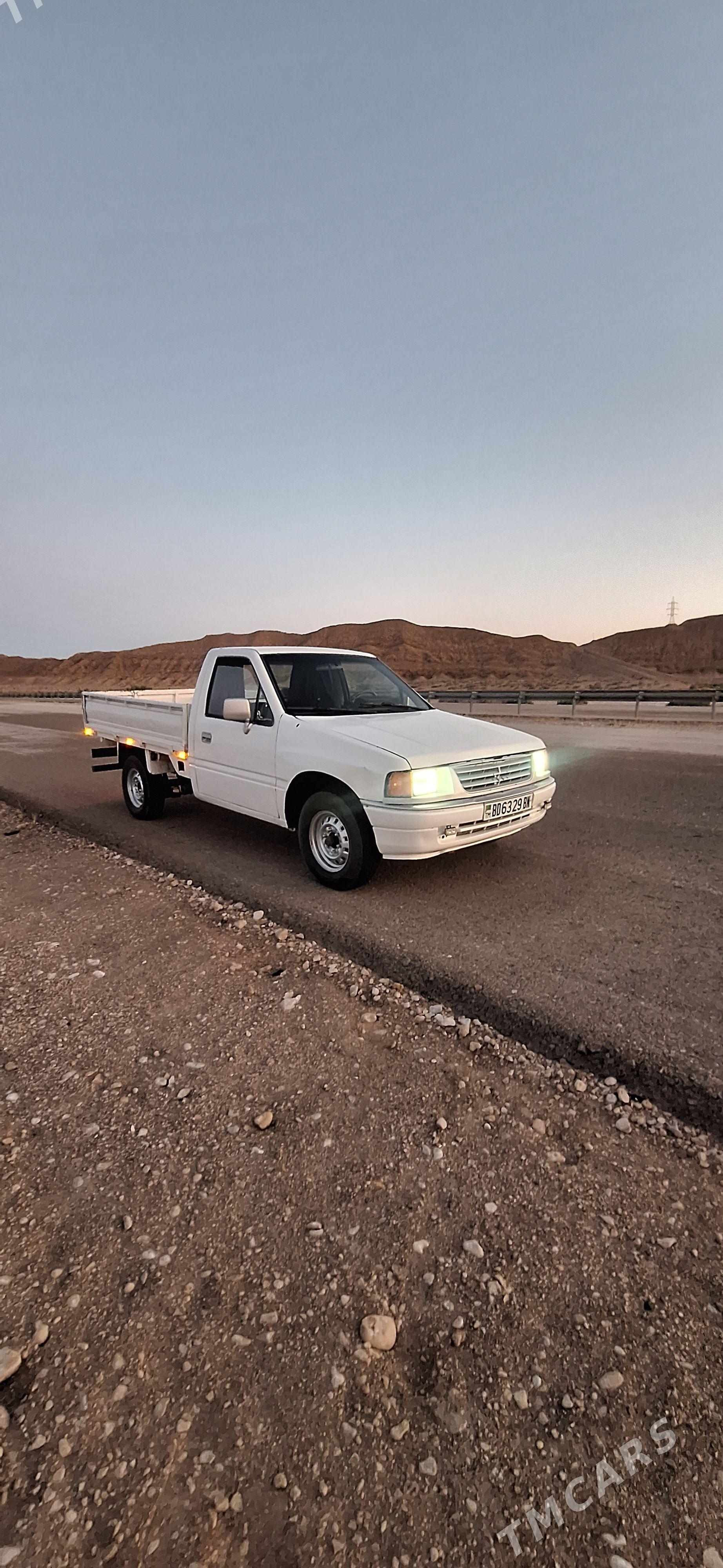 Toyota Hilux 1995 - 65 000 TMT - Берекет - img 1