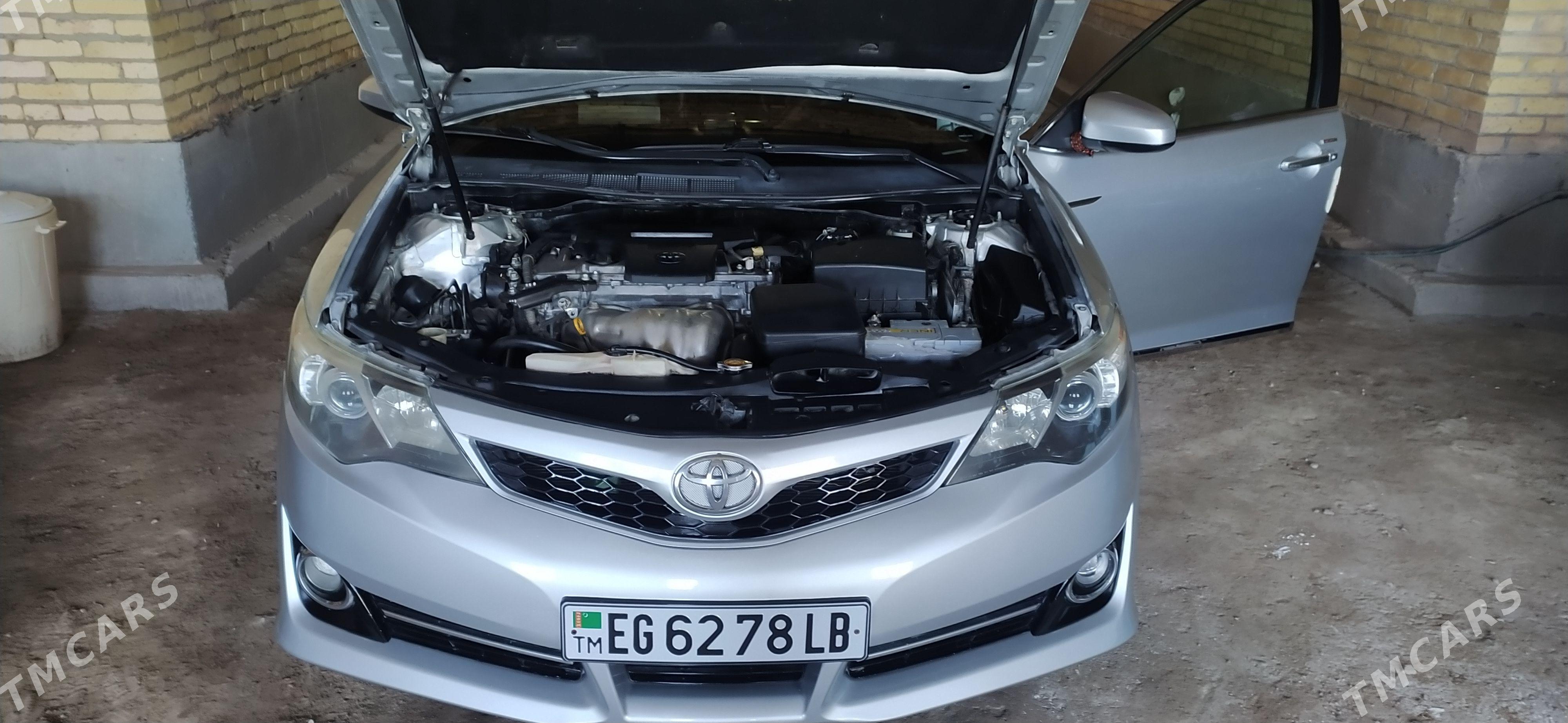 Toyota Camry 2012 - 235 000 TMT - Фарап - img 1