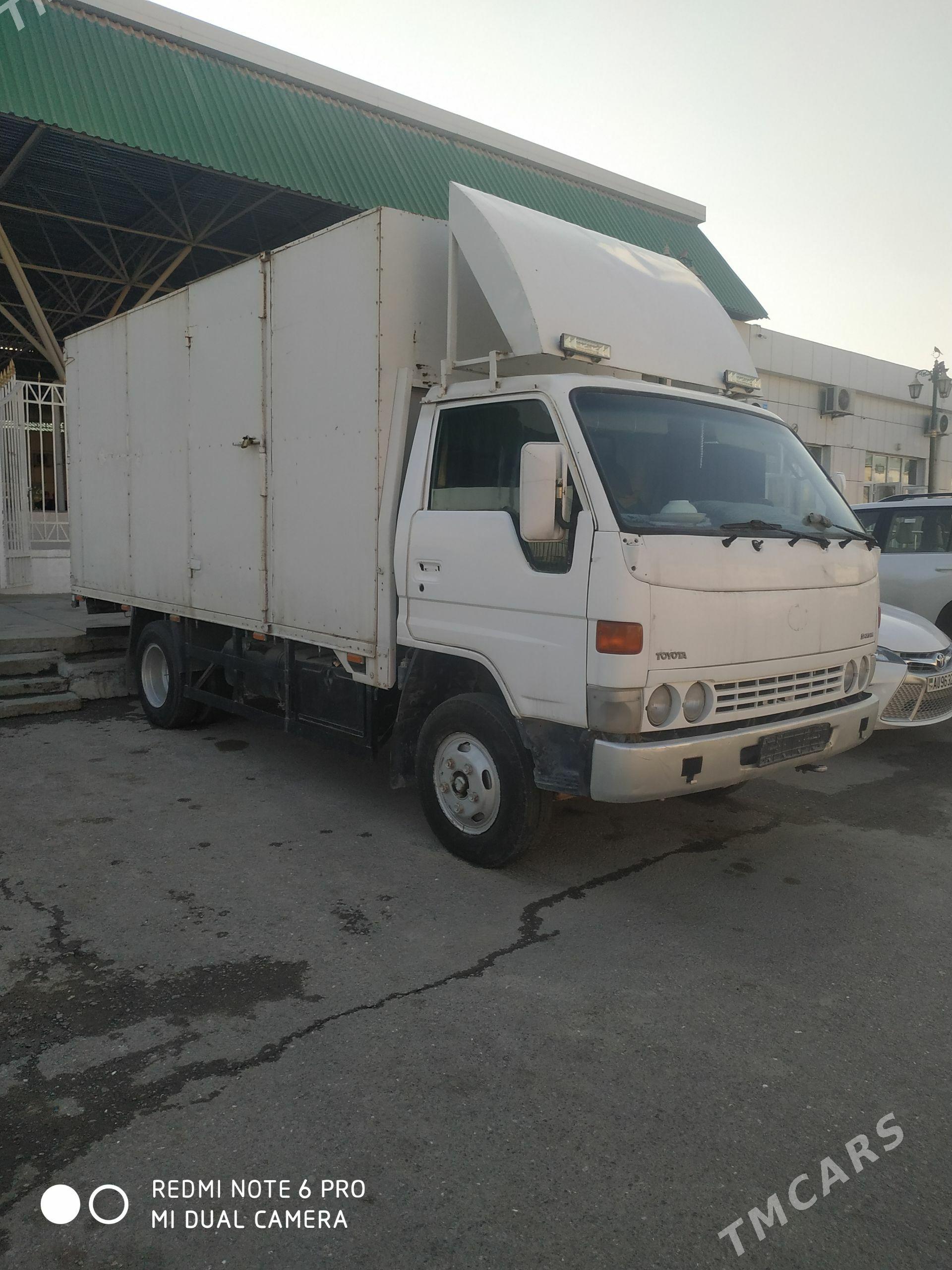 Toyota Dyna 2003 - 200 000 TMT - Büzmeýin - img 1