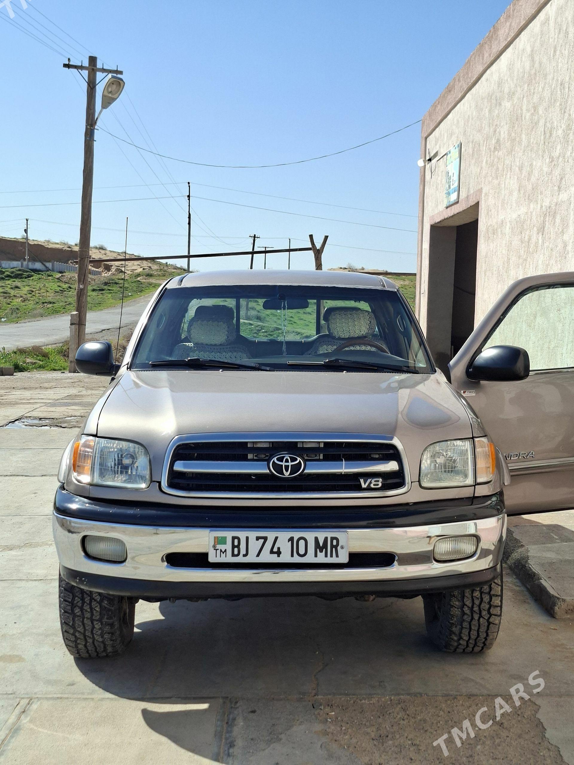 Toyota Tundra 2002 - 260 000 TMT - Тагтабазар - img 1