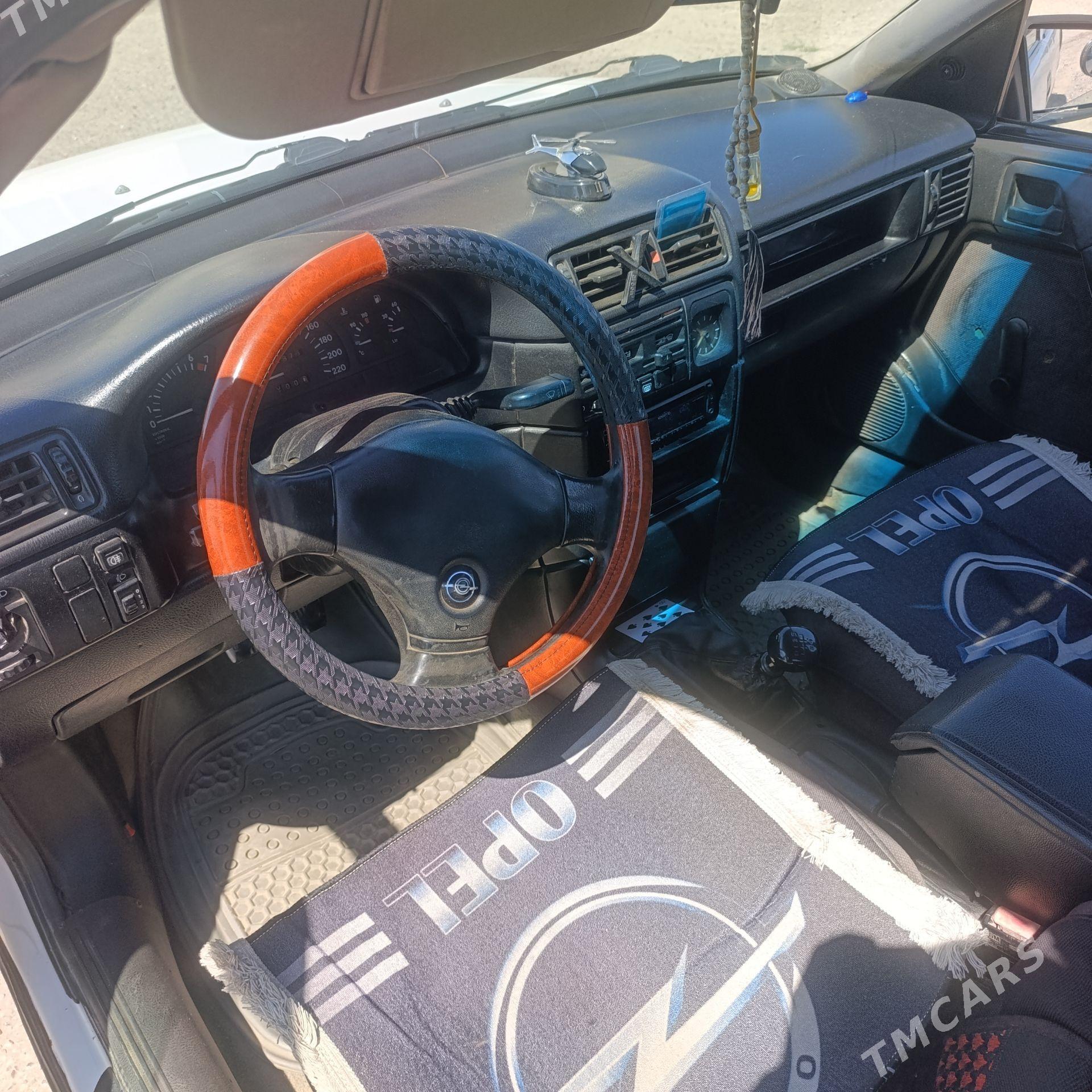 Opel Vectra 1992 - 40 000 TMT - Türkmenabat - img 1