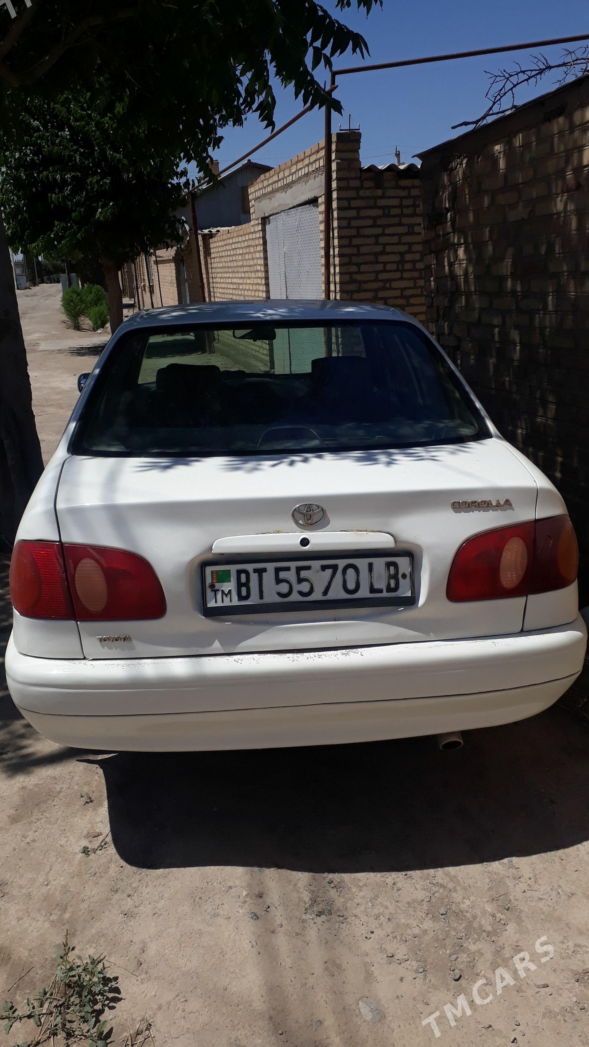 Toyota Corolla 1999 - 45 000 TMT - Garabekewül - img 1