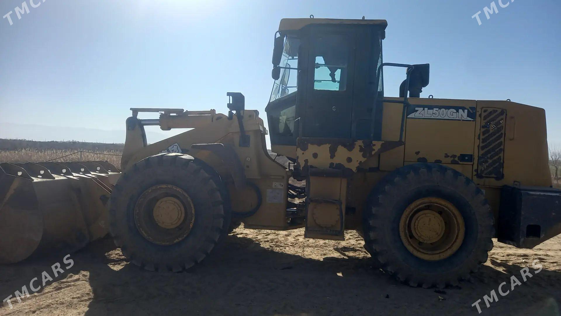 XCMG ZL50 2013 - 400 000 TMT - Ашхабад - img 1