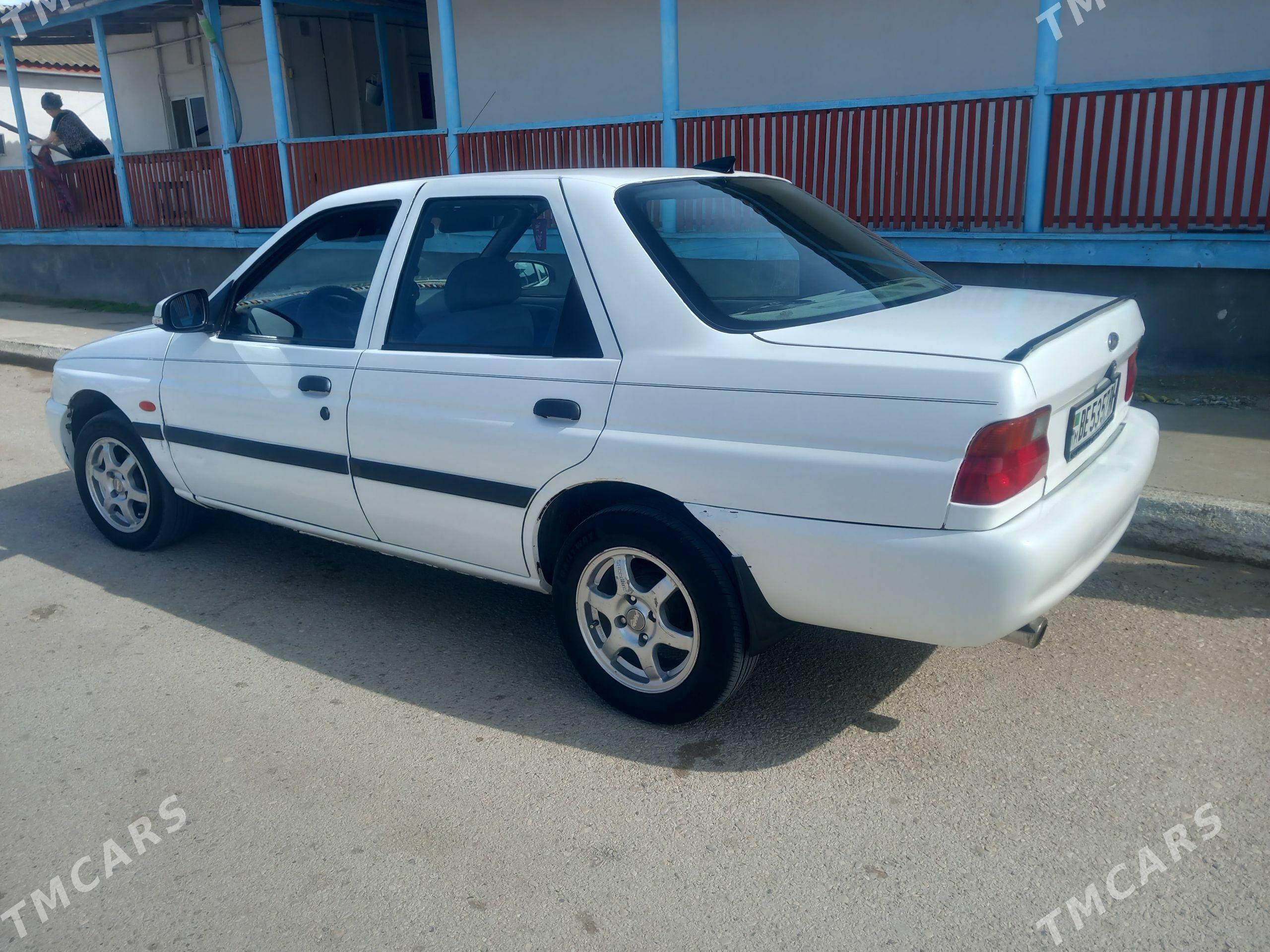 Ford Escort 1997 - 26 000 TMT - Esenguly - img 1