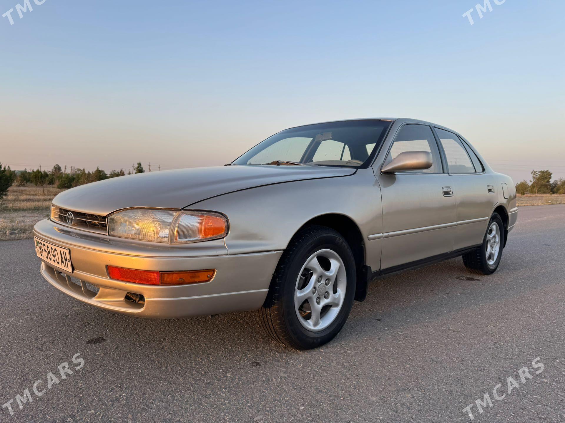 Toyota Camry 1993 - 110 000 TMT - Бузмеин - img 1