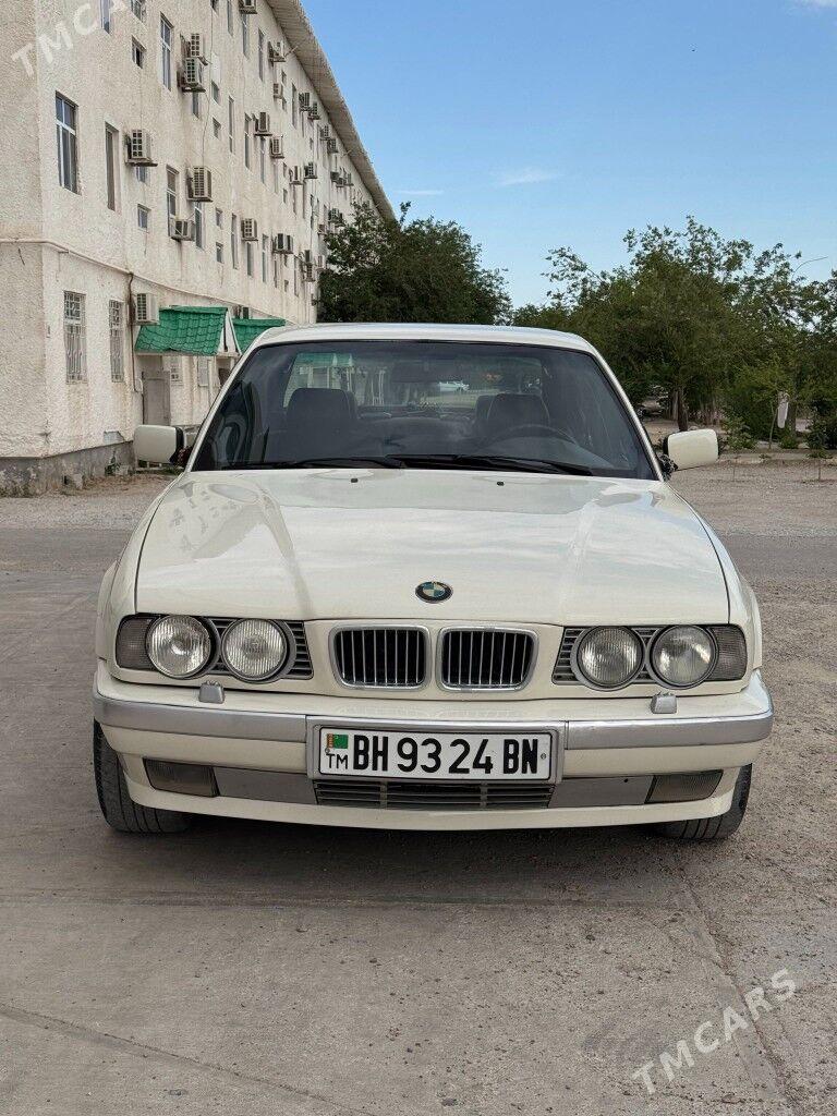 BMW 525 1989 - 85 000 TMT - Балканабат - img 1