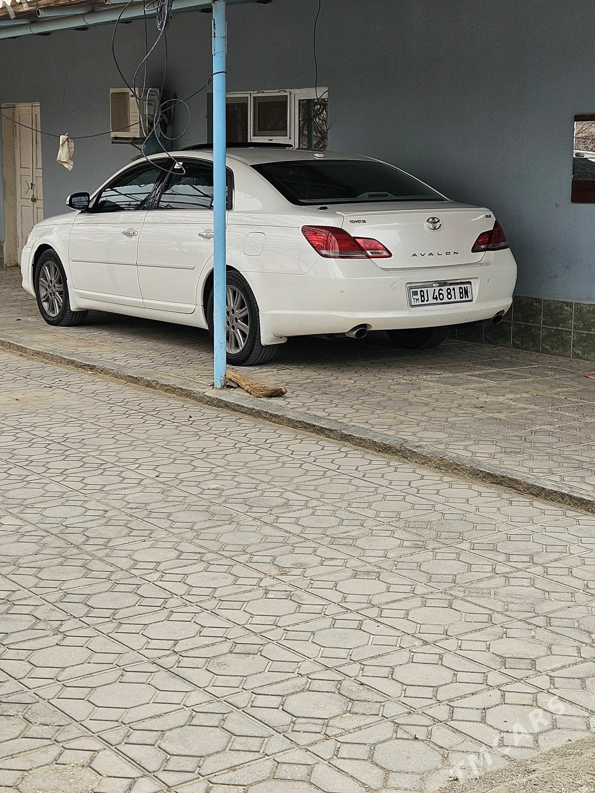 Toyota Avalon 2005 - 220 000 TMT - Берекет - img 1