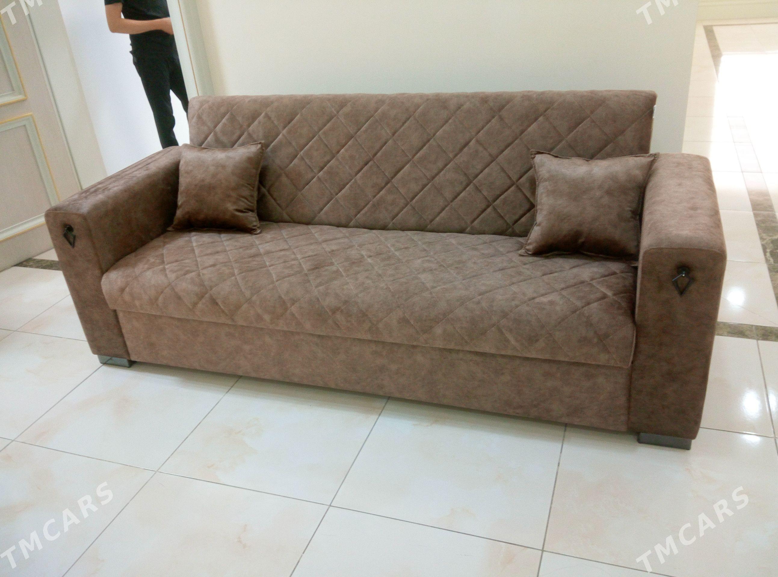 acylyan divan - Mary - img 1