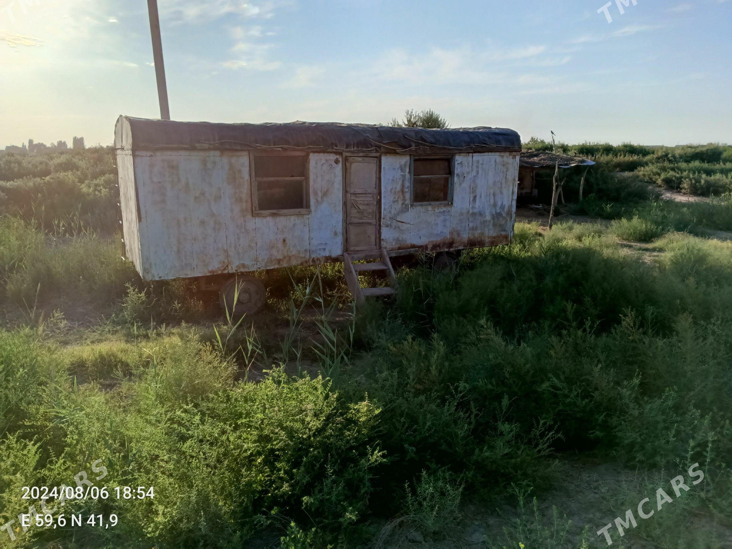 Butka Бутка - Gurbansoltan Eje - img 1