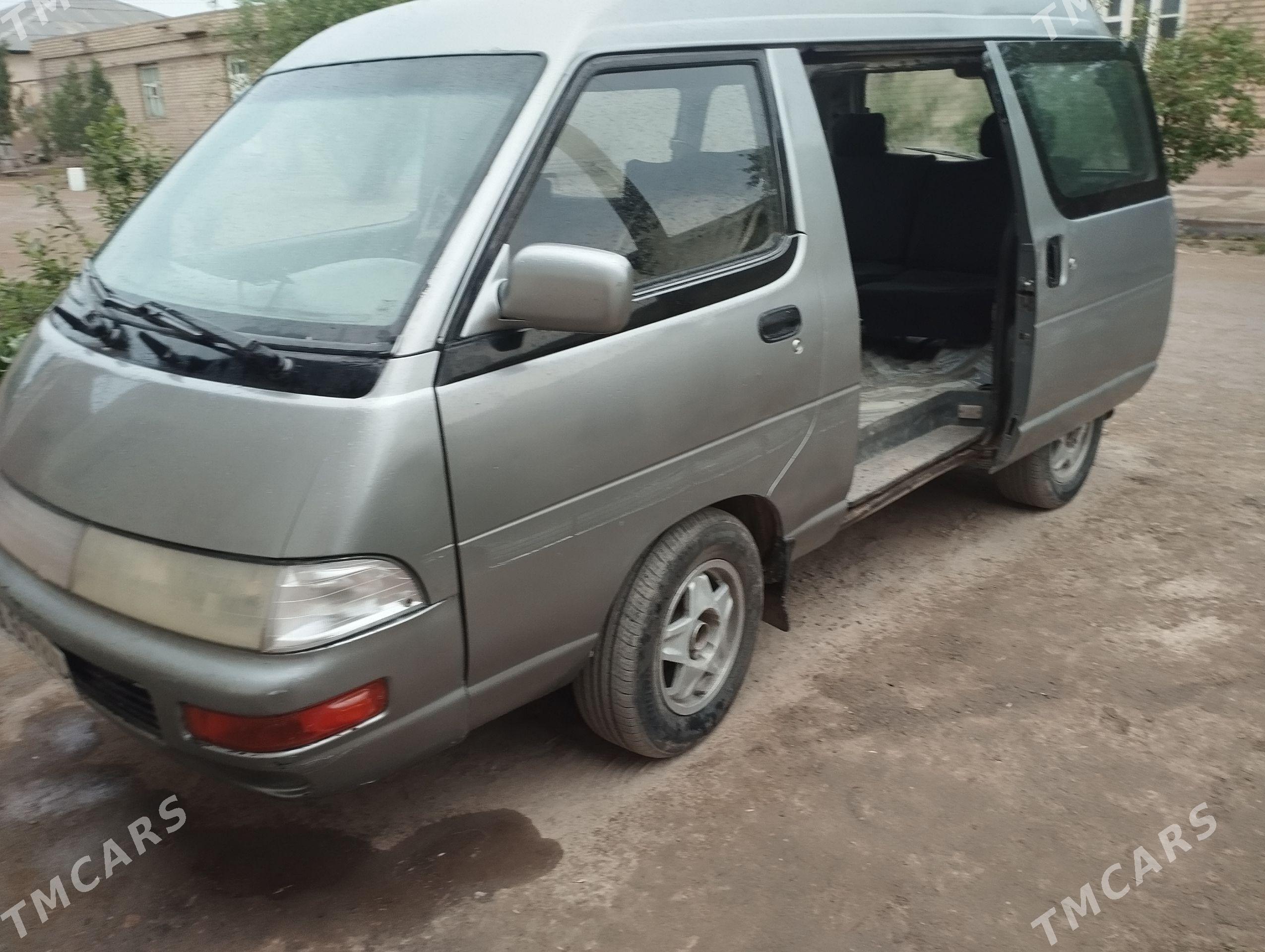 Toyota Town Ace 1994 - 36 000 TMT - Şabat etr. - img 1