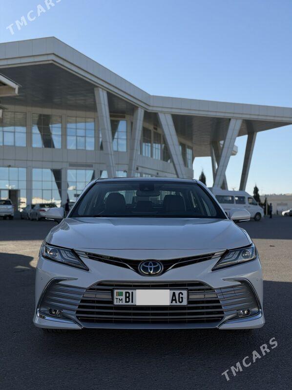 Toyota Camry 2022 - 563 000 TMT - Ашхабад - img 1