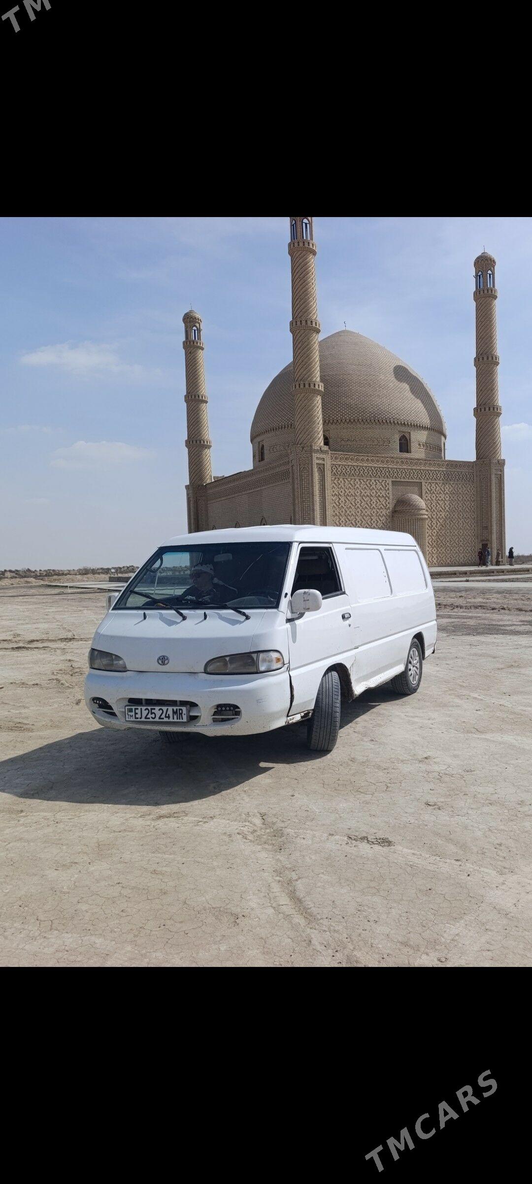 Toyota Hiace 2001 - 60 000 TMT - Сакарчага - img 1