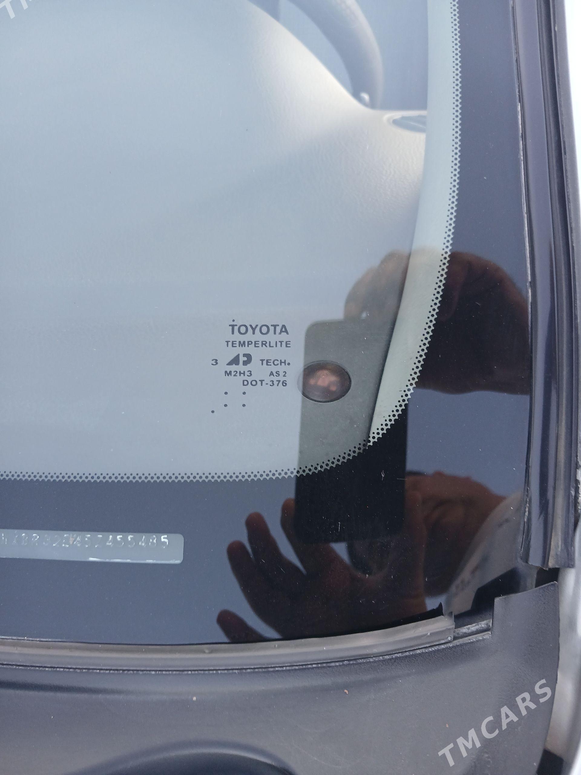 Toyota Corolla 2004 - 130 000 TMT - Bereket - img 1