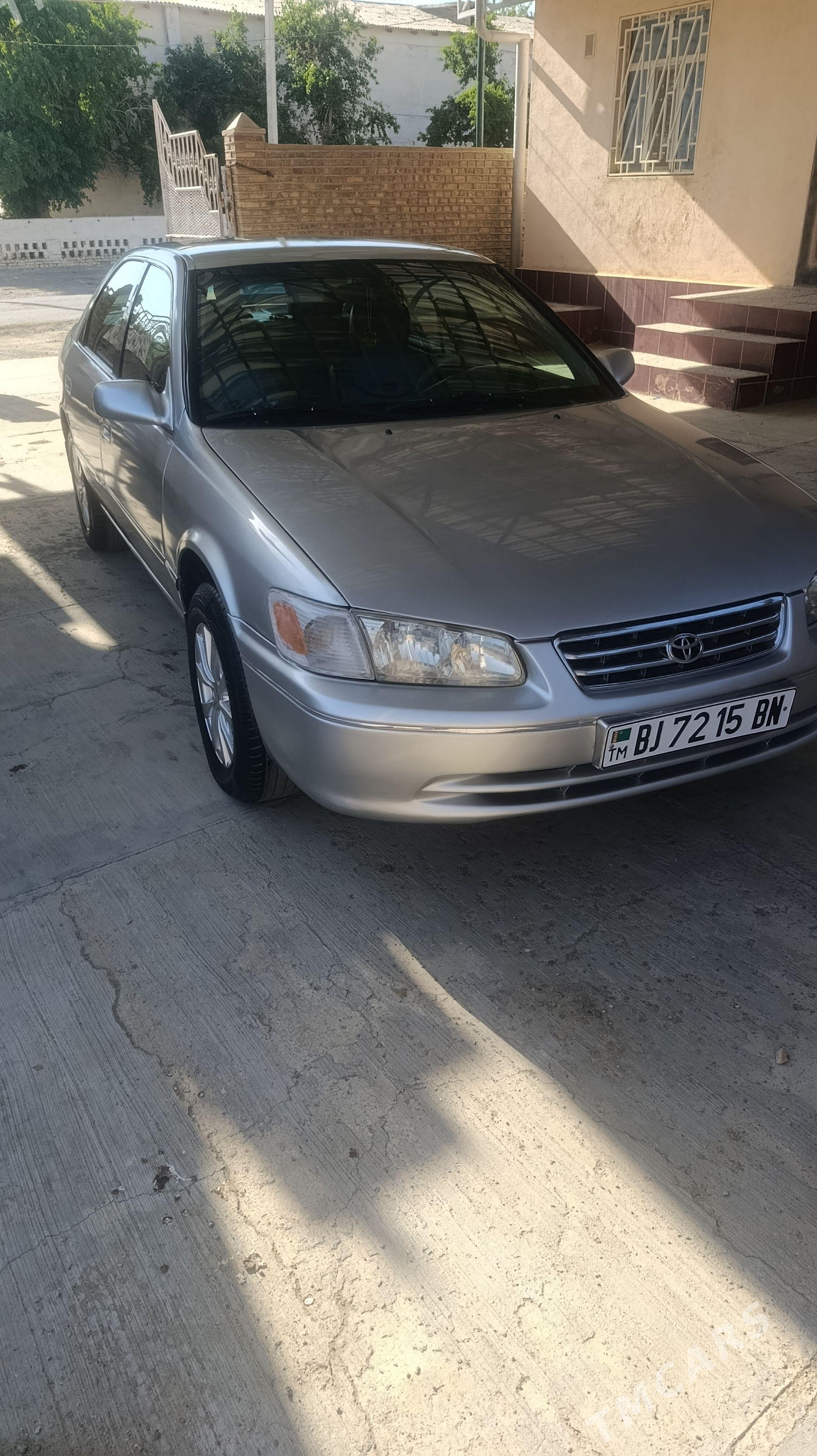 Toyota Camry 2000 - 150 000 TMT - Берекет - img 1
