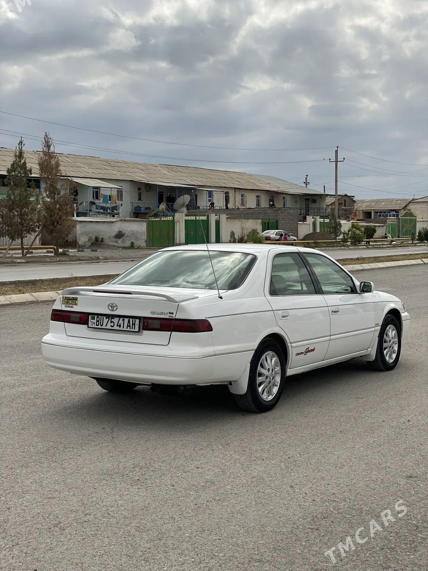 Toyota Camry 1999 - 158 000 TMT - Кака - img 1