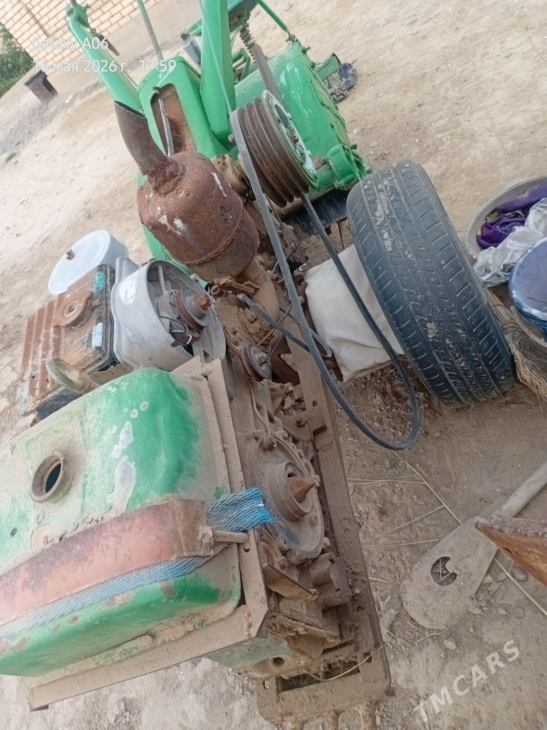 mini traktor mellek agdarýan - Sakarçäge - img 1