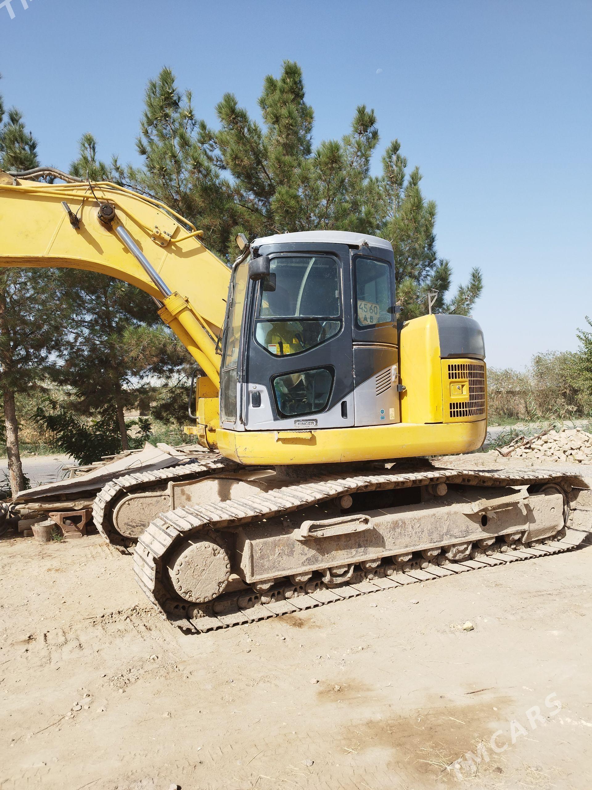 Komatsu PC210LC-11 2008 - 700 000 TMT - Мары - img 1