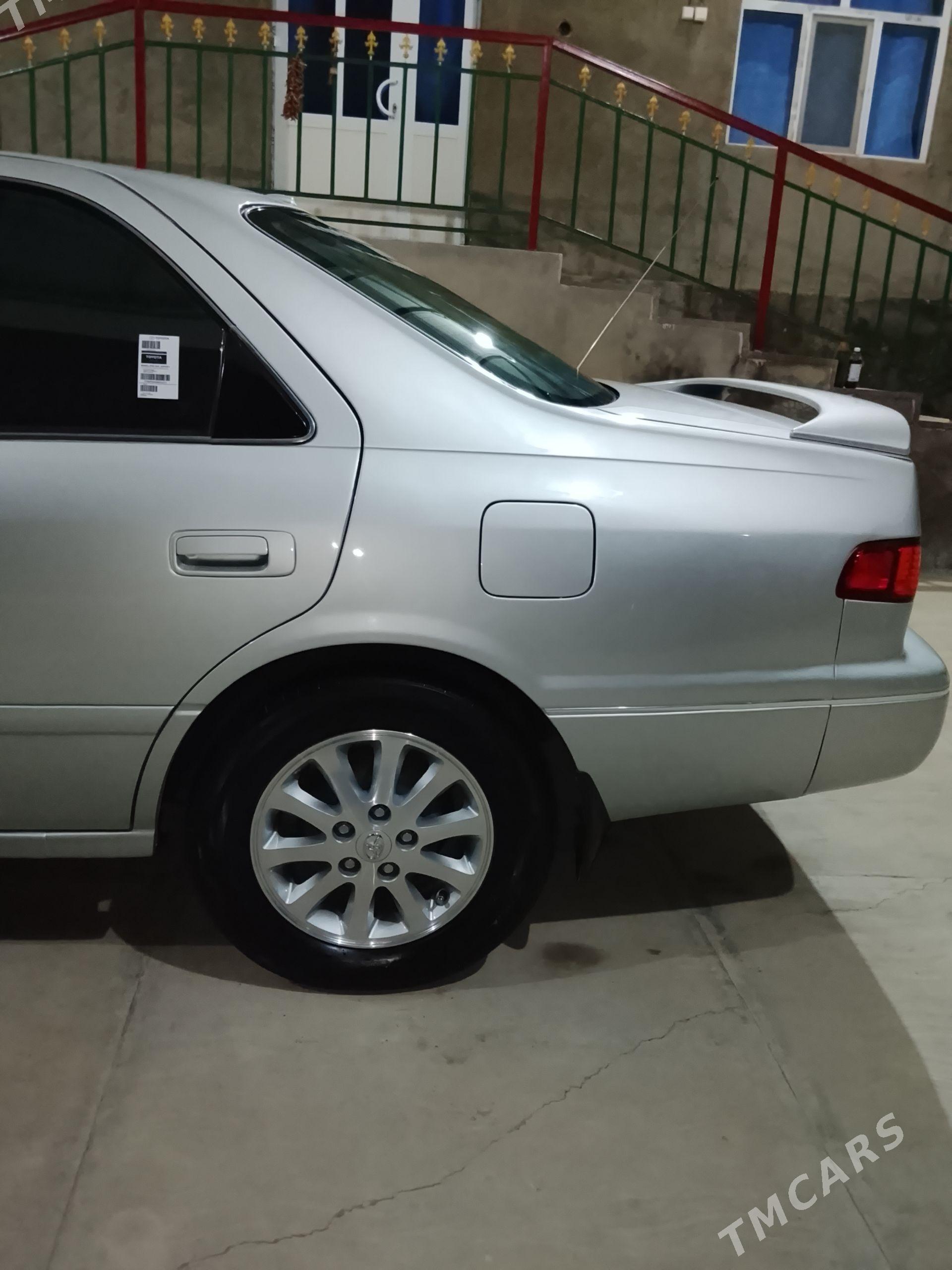 Toyota Camry 2001 - 180 000 TMT - Магданлы - img 1