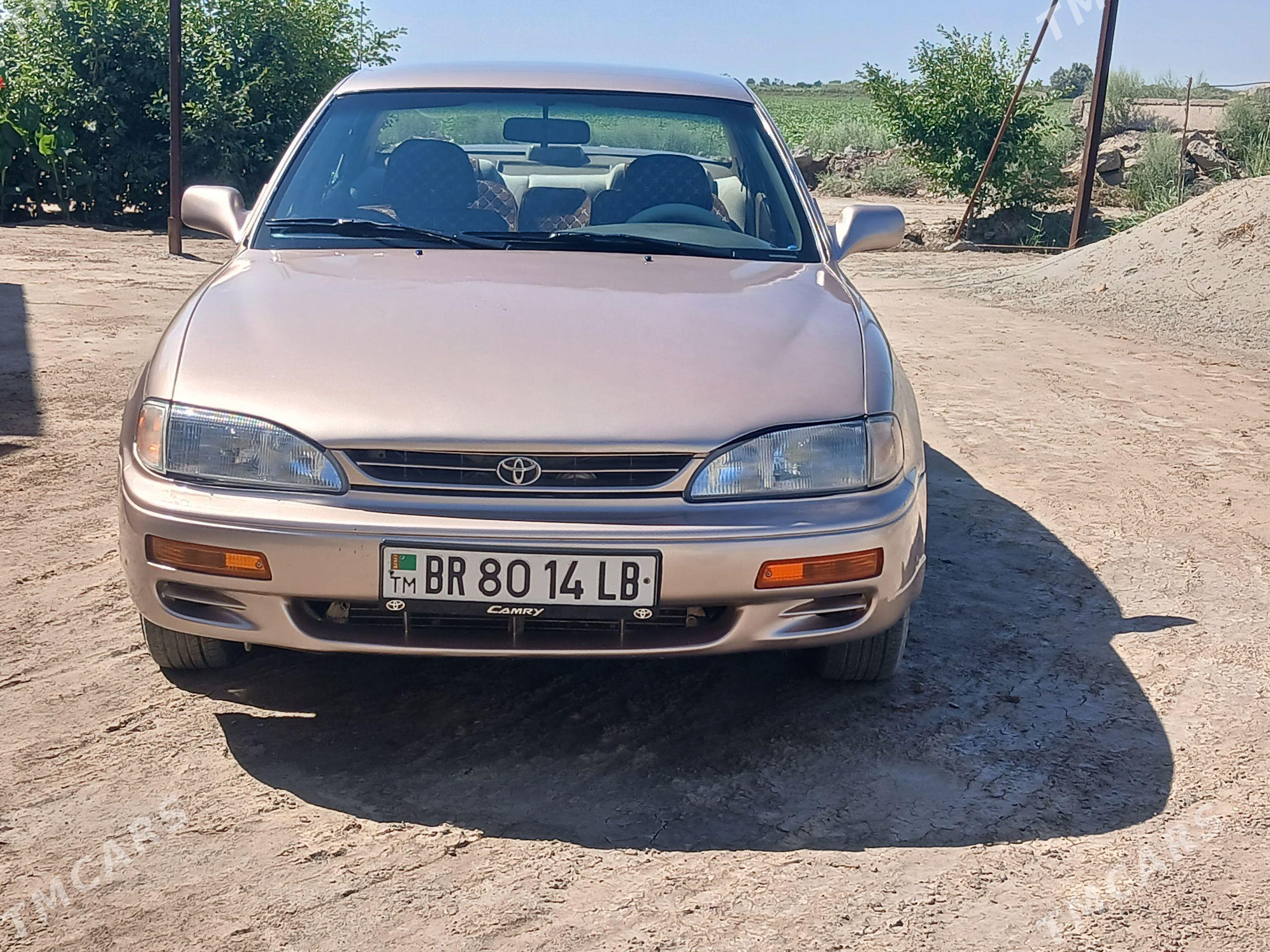 Toyota Camry 1995 - 120 000 TMT - Саят - img 1