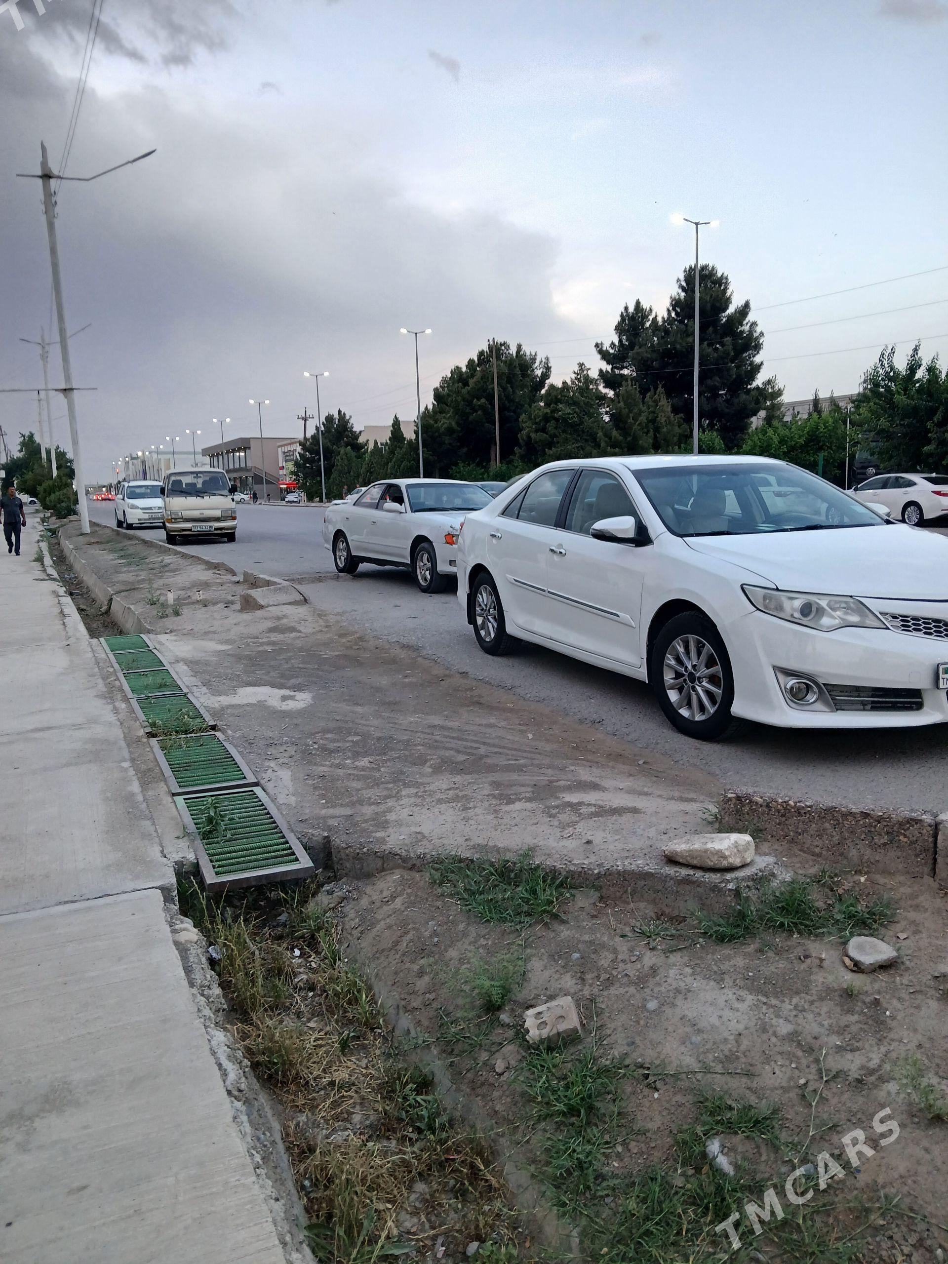 Toyota Camry 2012 - 235 000 TMT - Мары - img 1