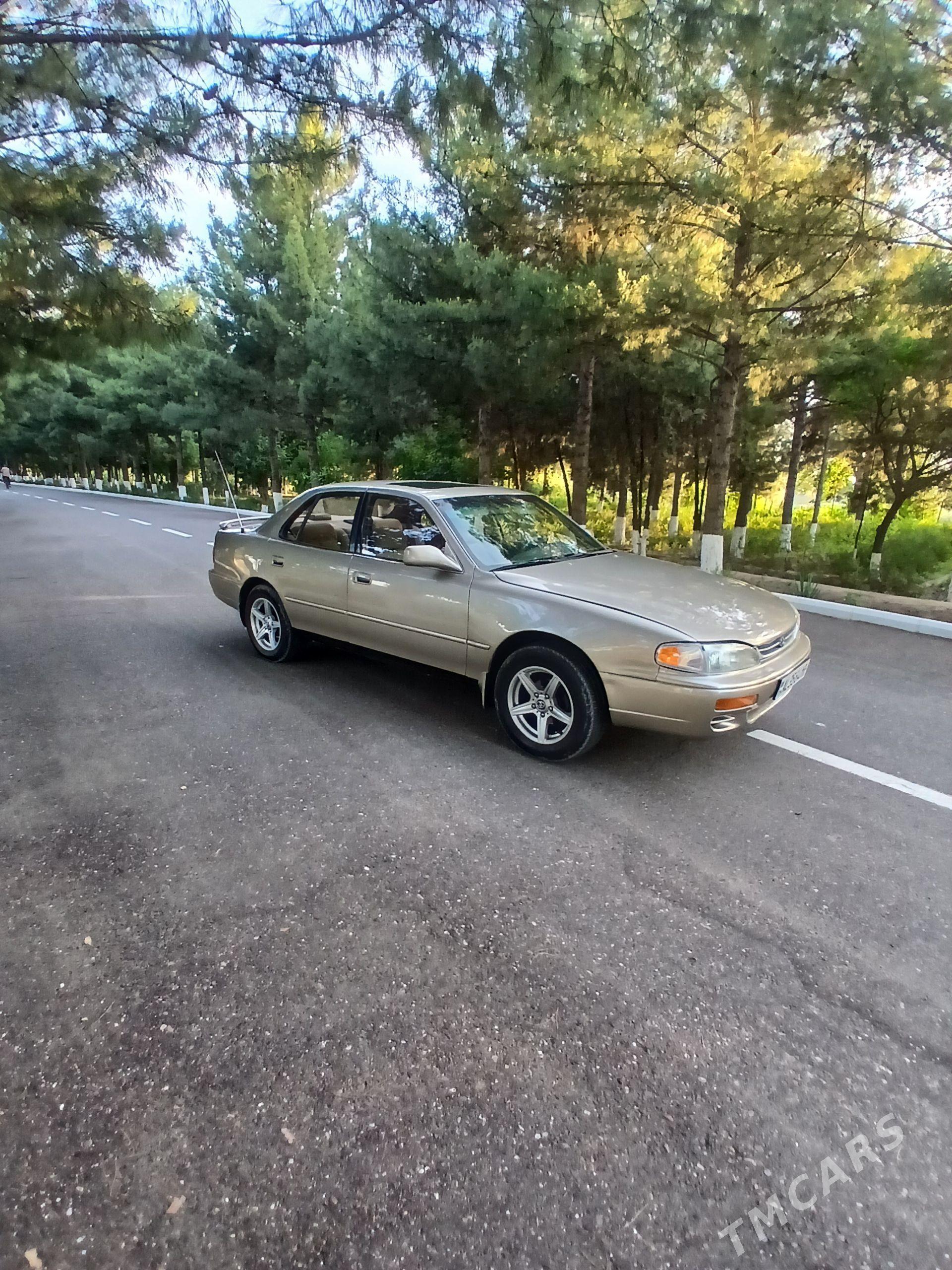 Toyota Camry 1996 - 130 000 TMT - Мары - img 1