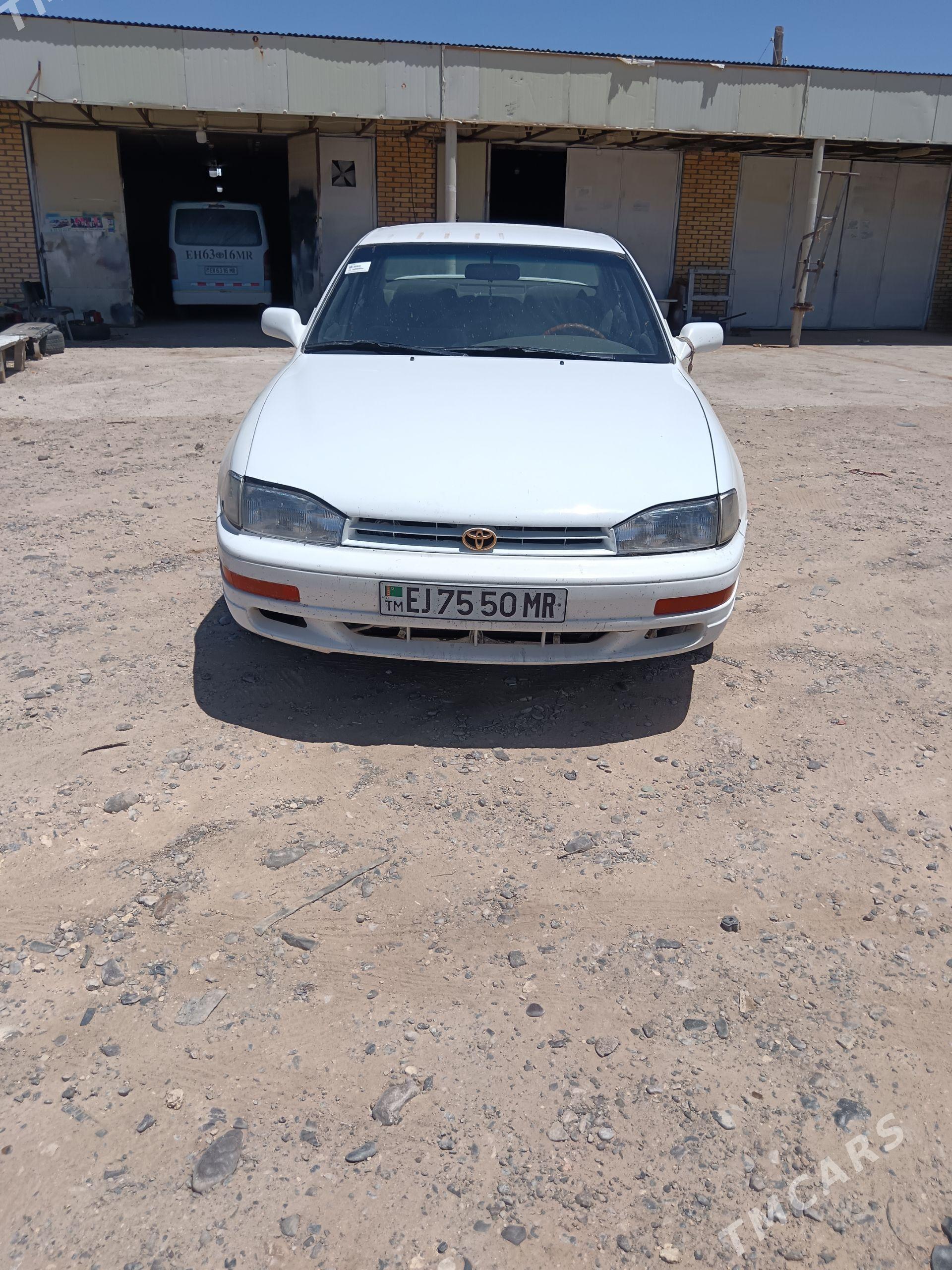 Toyota Camry 1993 - 105 000 TMT - Ýolöten - img 1