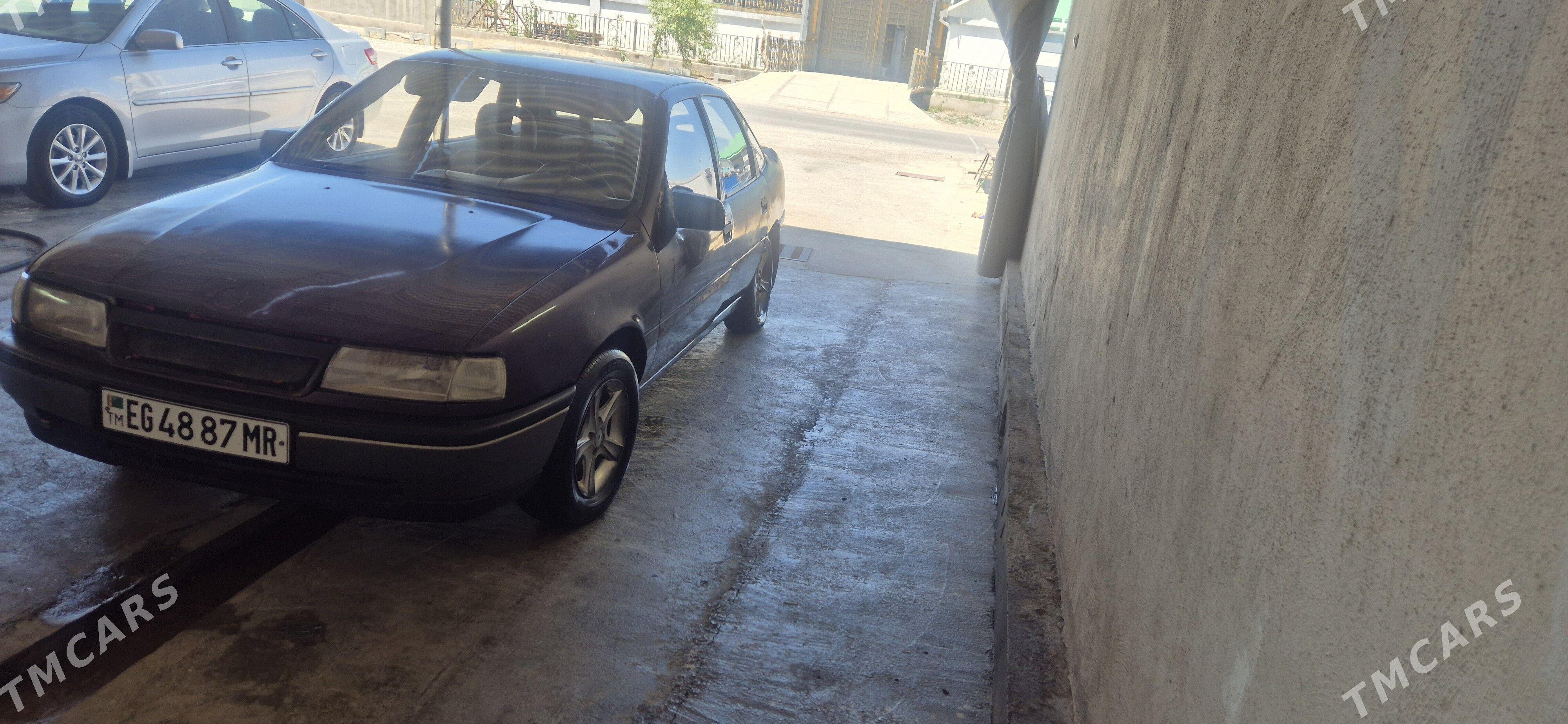 Opel Vectra 1992 - 30 000 TMT - Mary - img 1