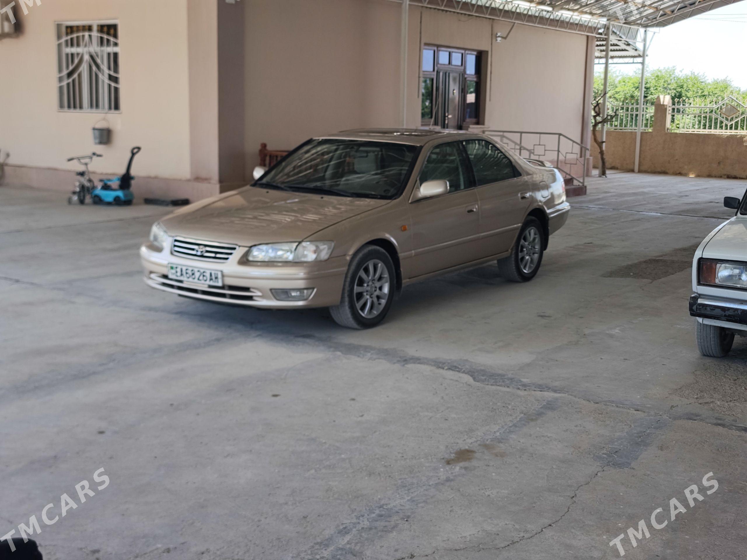 Toyota Camry 1998 - 155 000 TMT - Бахарден - img 1