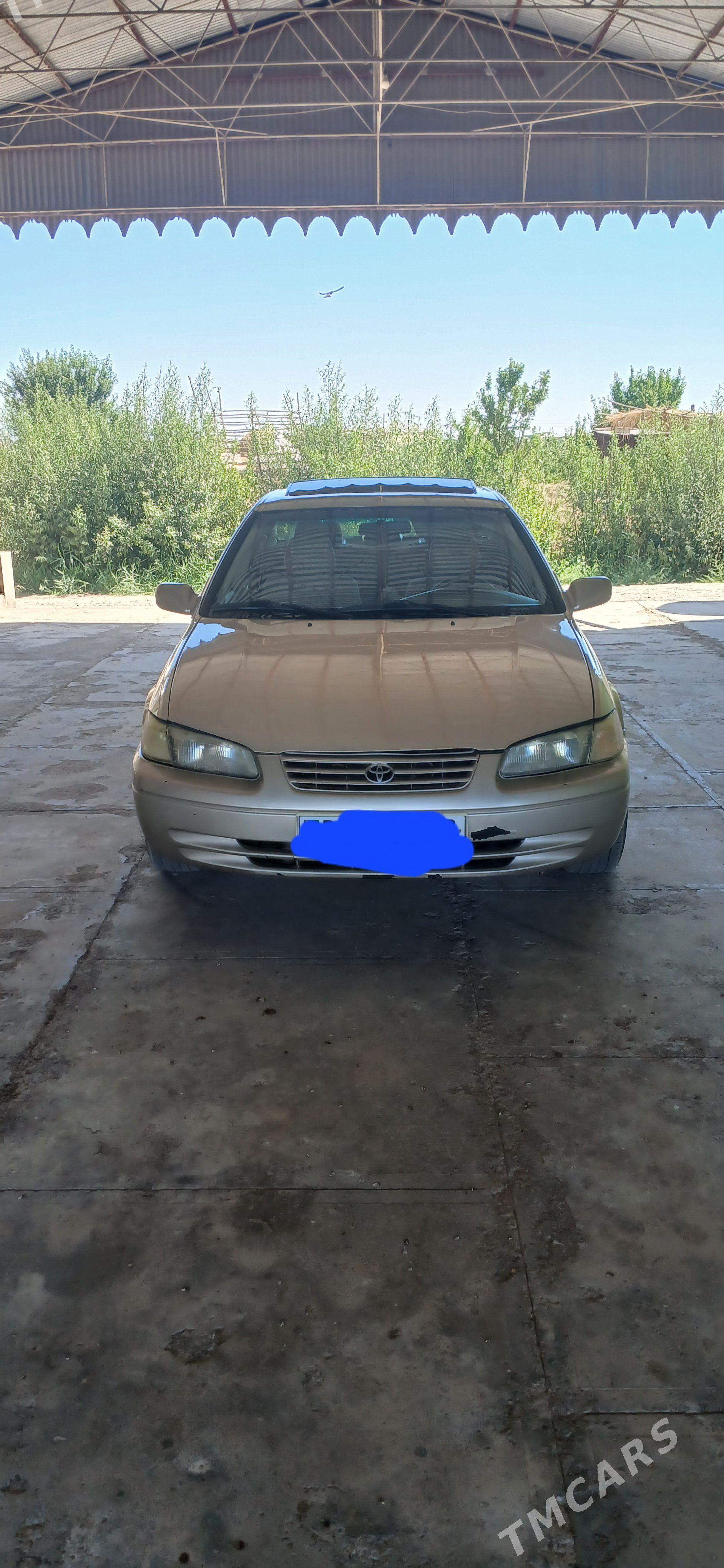 Toyota Camry 1999 - 155 000 TMT - Мургап - img 1
