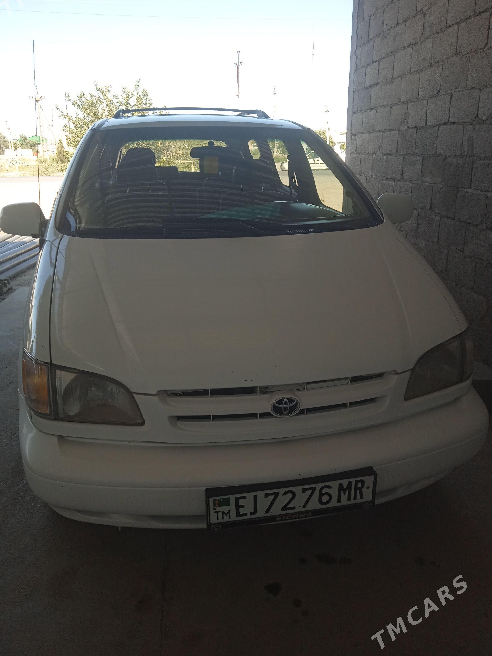 Toyota Sienna 2000 - 175 000 TMT - Mary - img 1