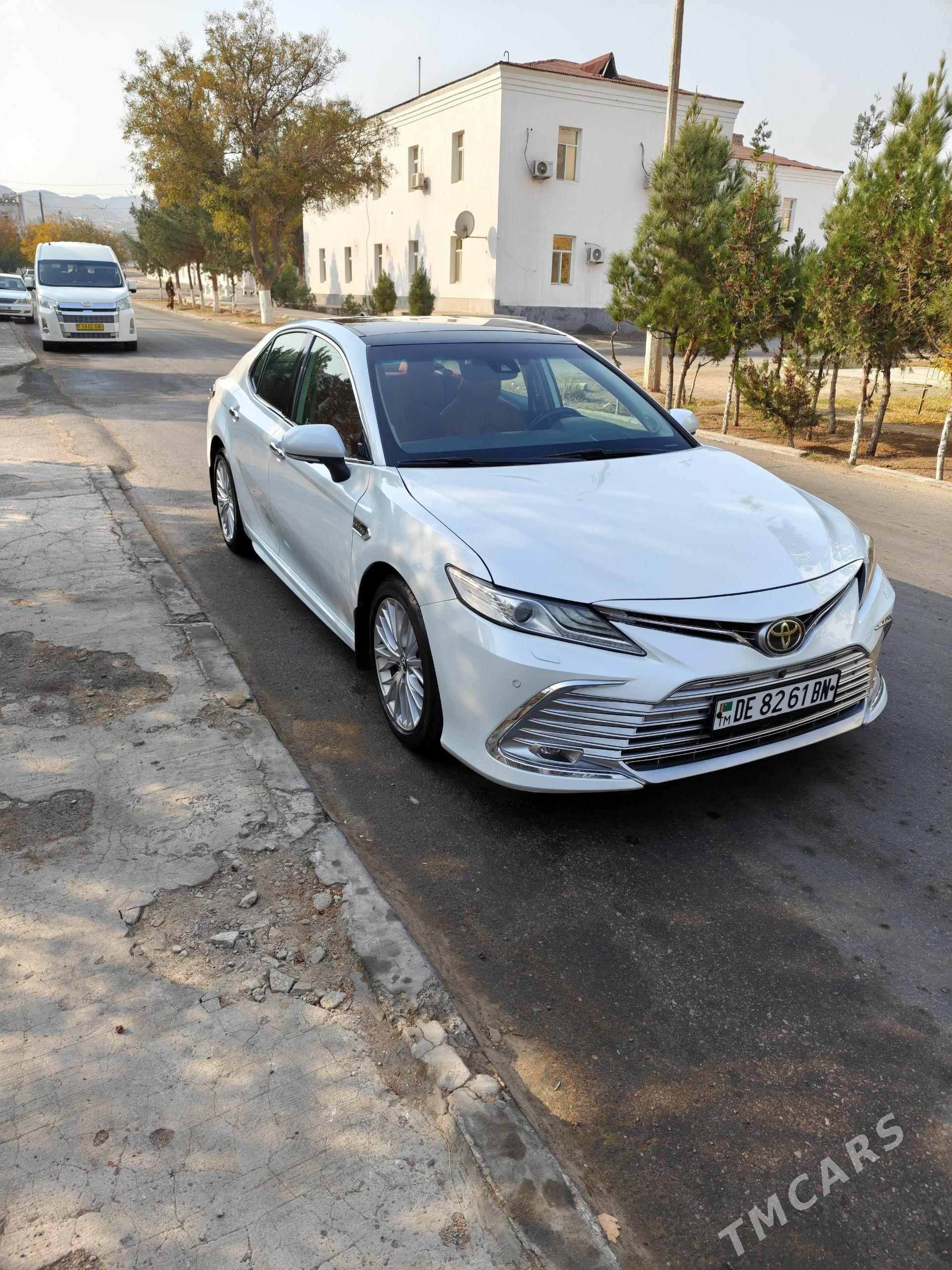 Toyota Camry 2019 - 390 000 TMT - Туркменбаши - img 1