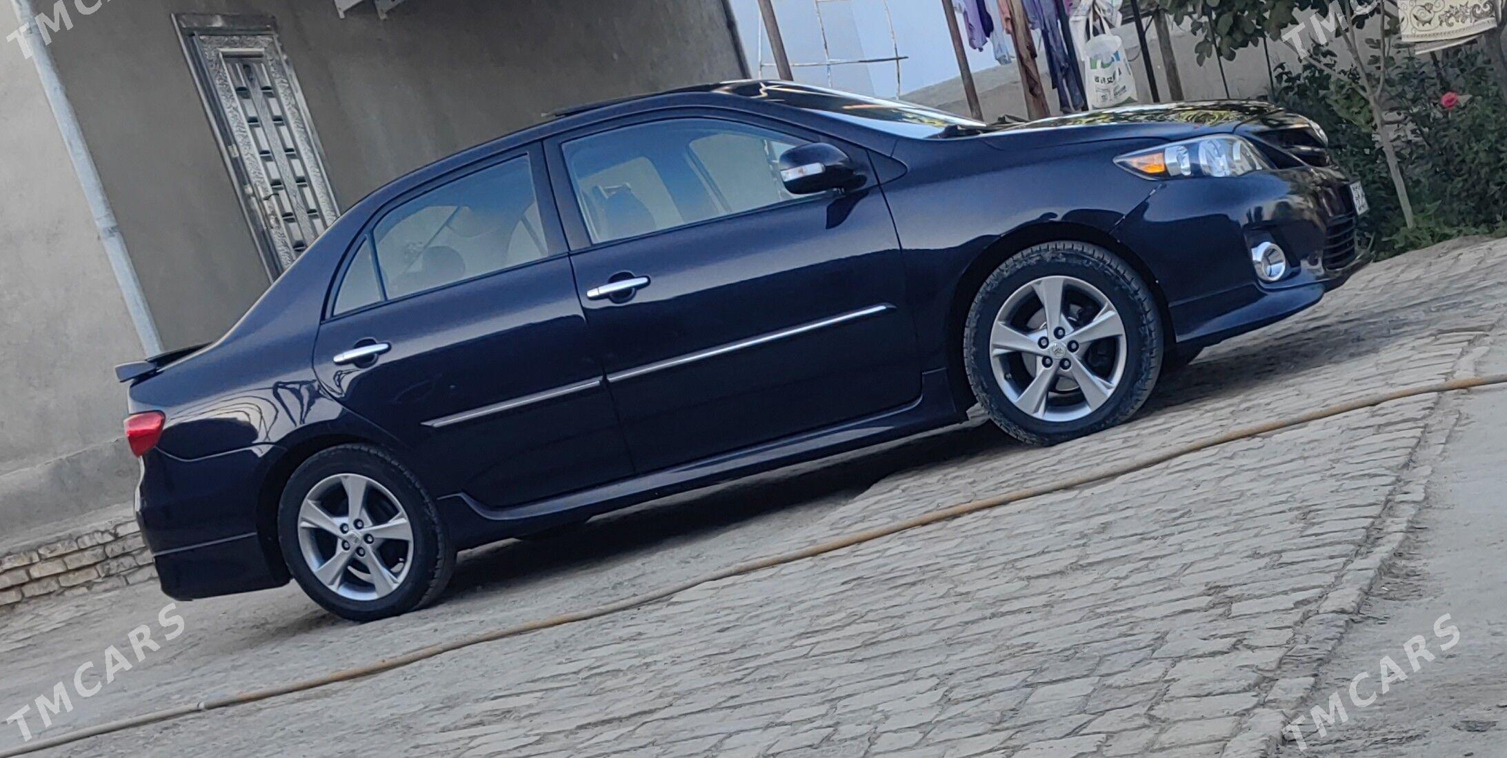 Toyota Corolla 2012 - 200 000 TMT - Байрамали - img 1