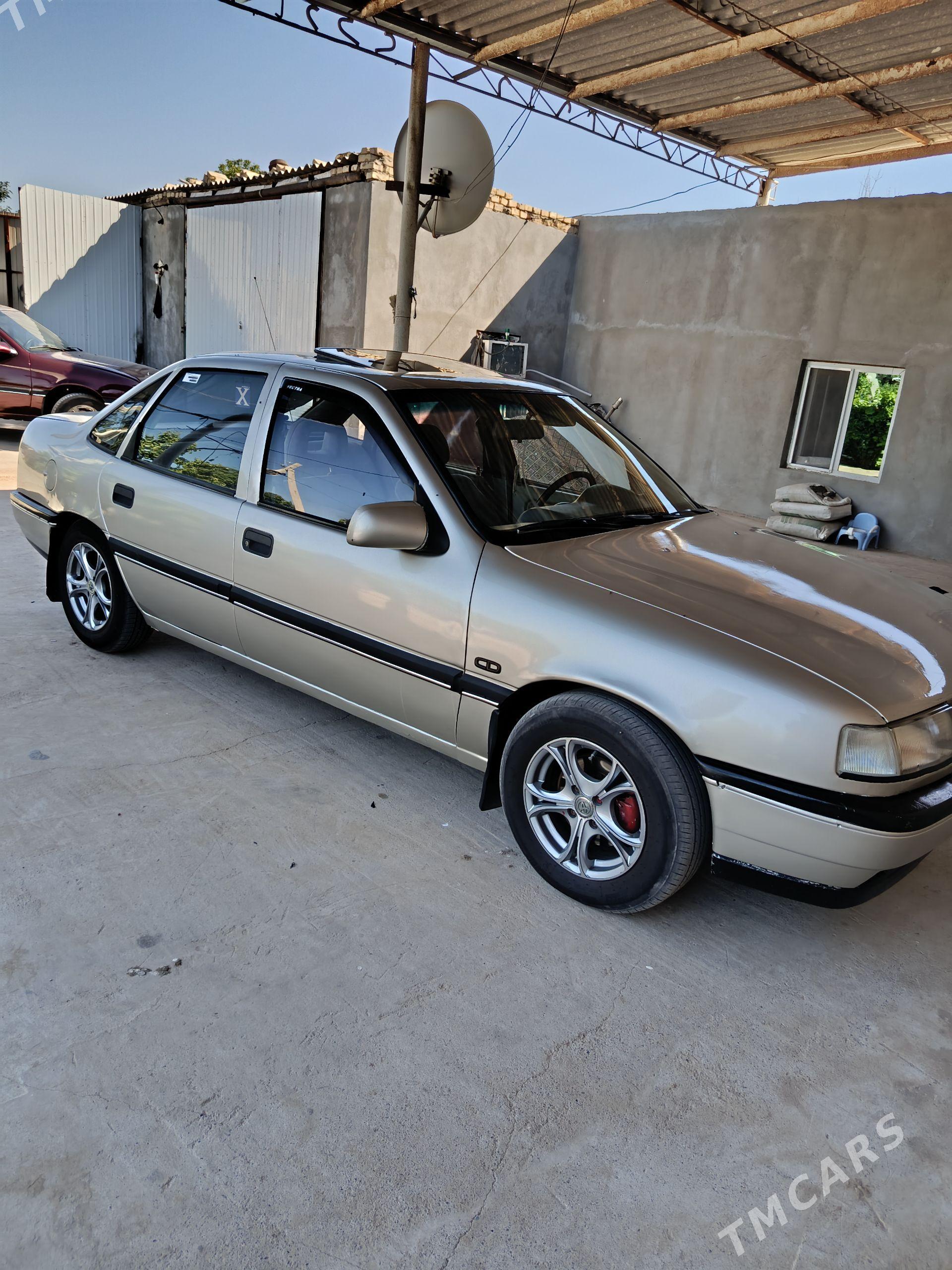 Opel Vectra 1992 - 41 000 TMT - Мары - img 1