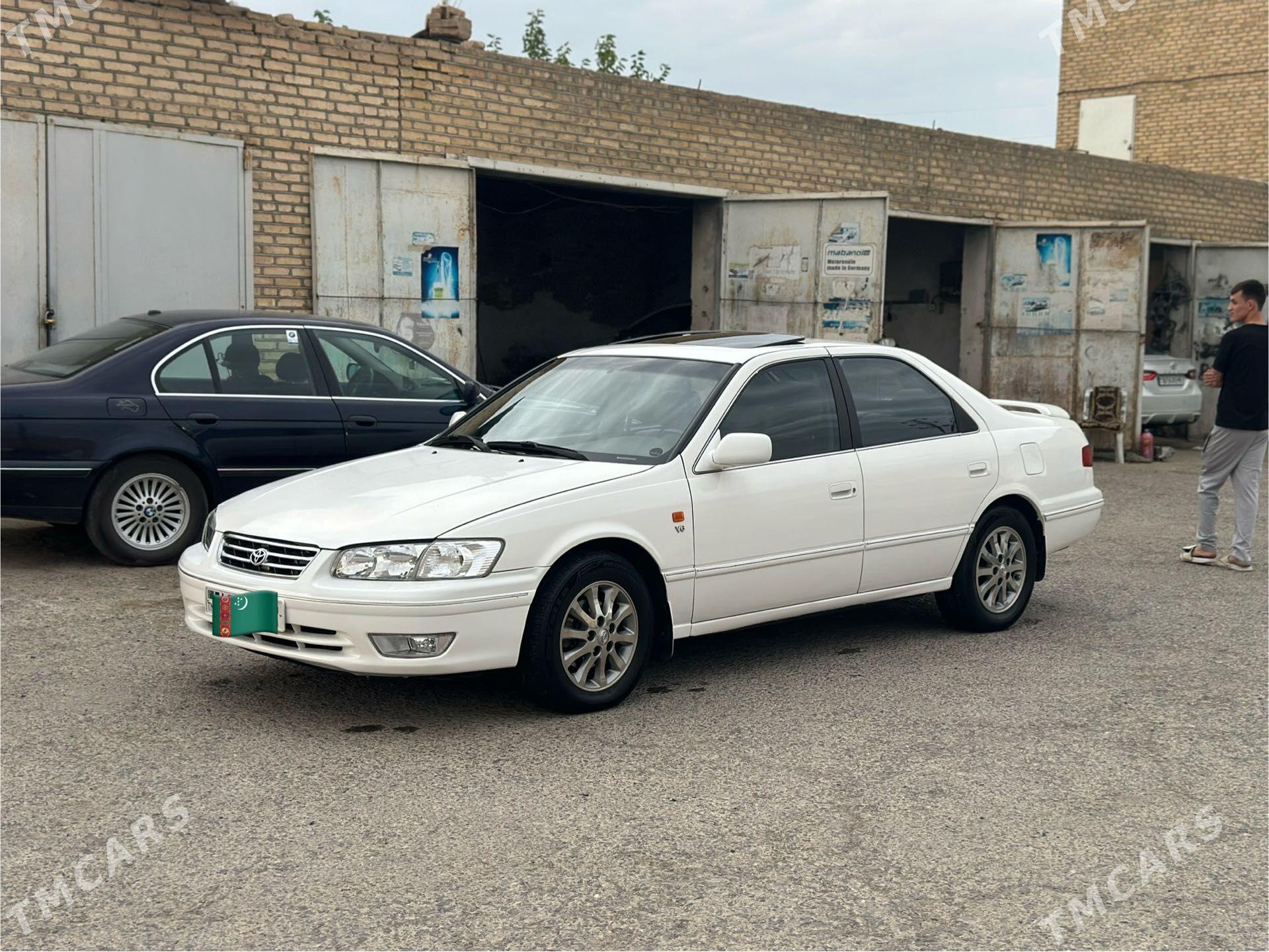 Toyota Camry 2001 - 193 000 TMT - Мары - img 1